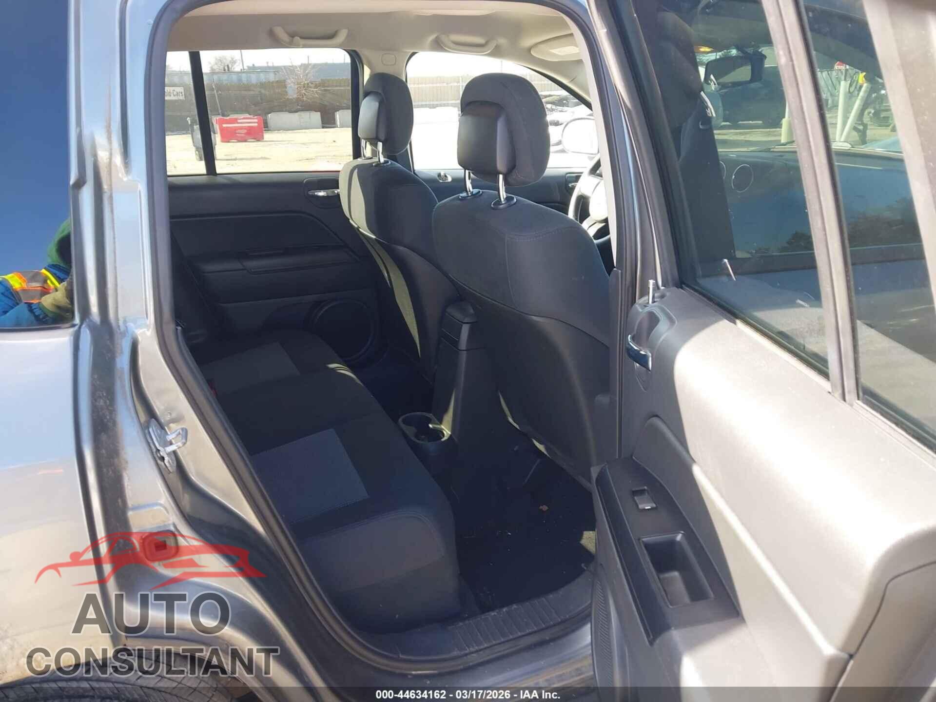 JEEP COMPASS 2012 - 1C4NJCBA3CD683917