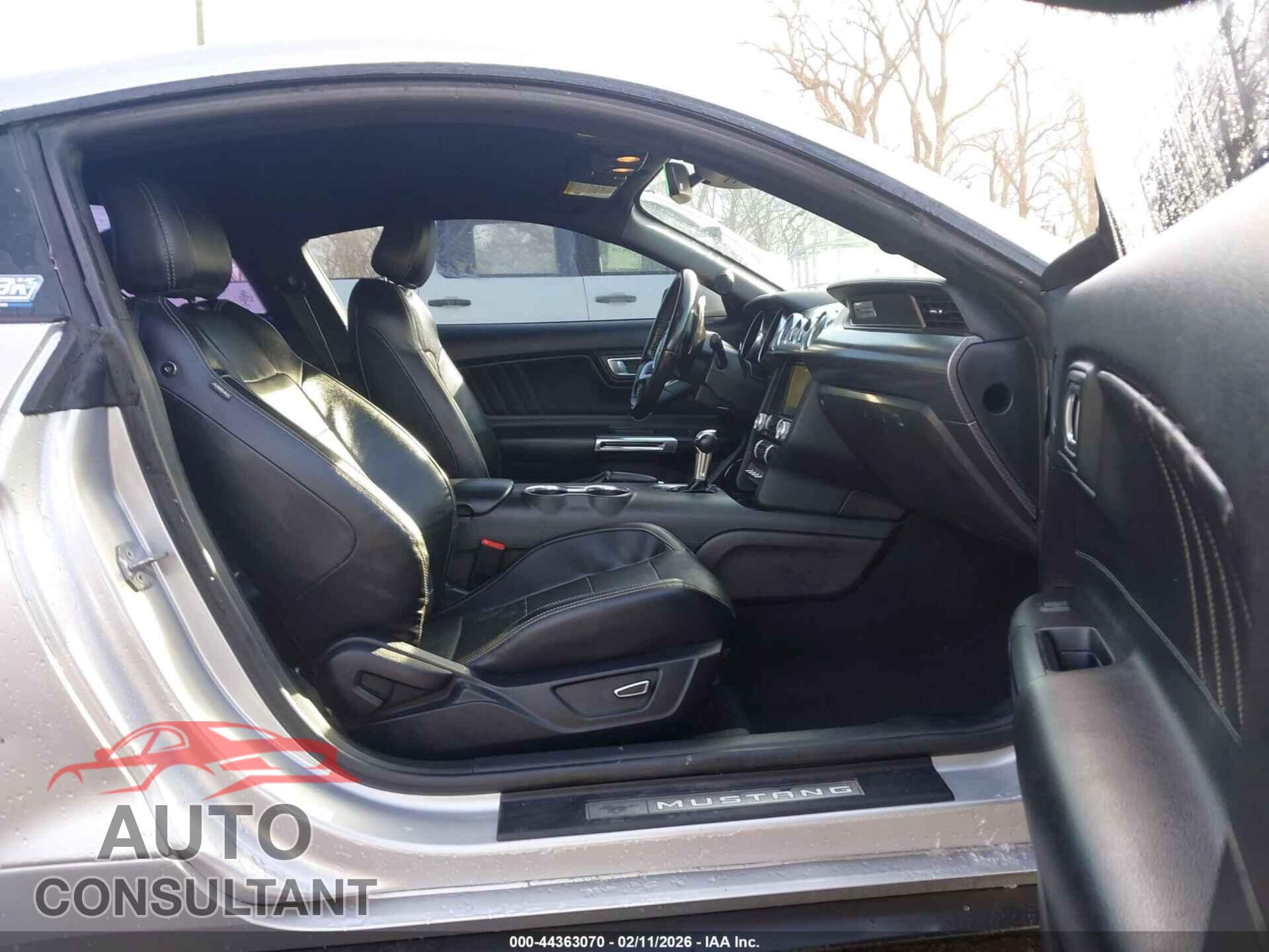 FORD MUSTANG 2019 - 1FA6P8CF9K5186010