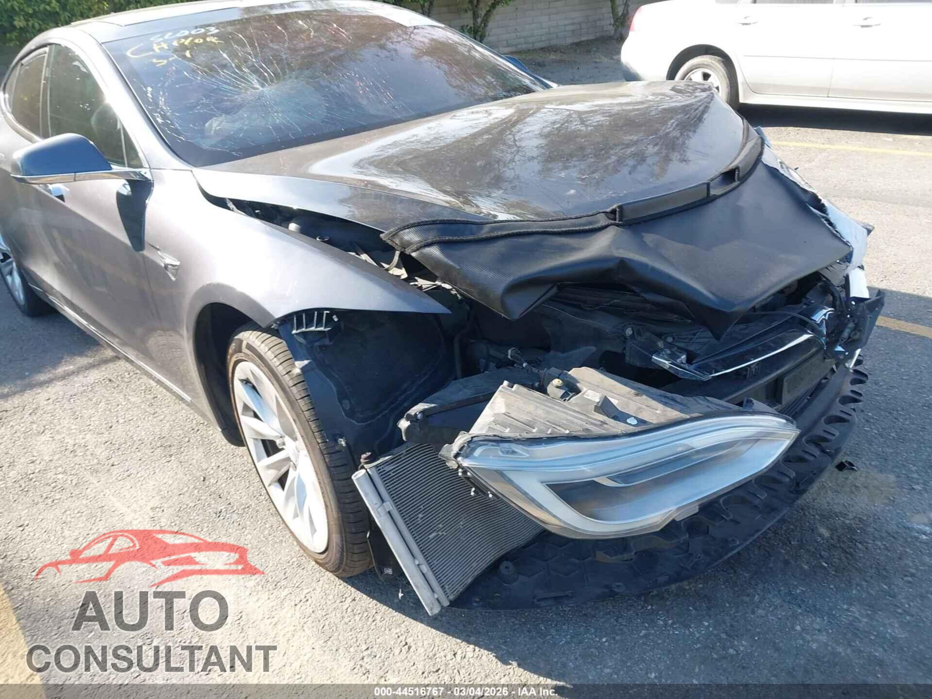 TESLA MODEL S 2017 - 5YJSA1E15HF203766