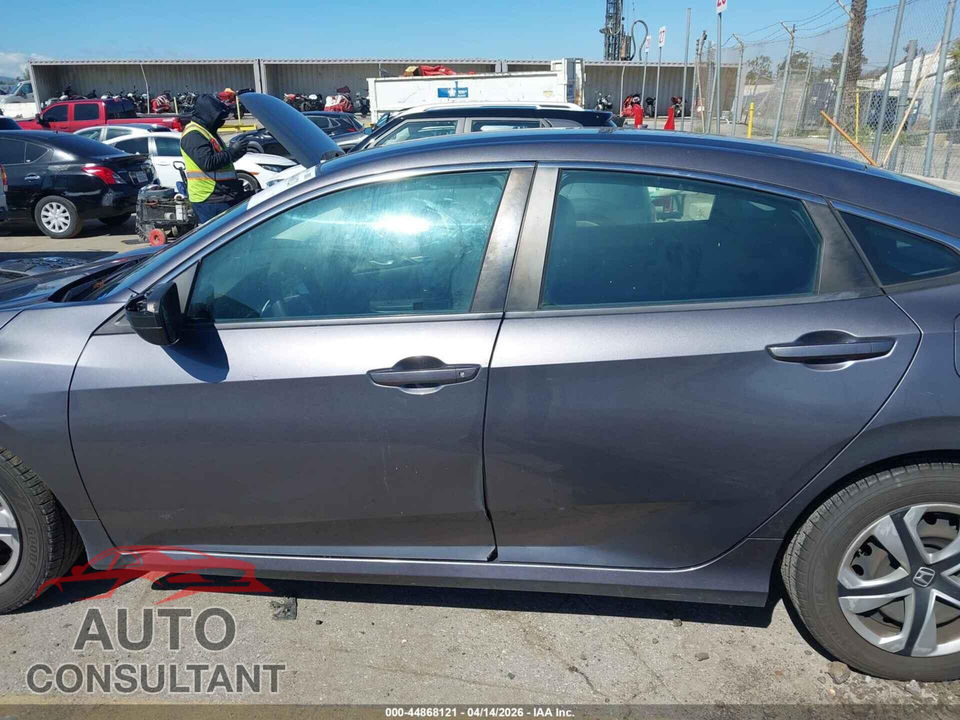 HONDA CIVIC 2018 - 2HGFC2F55JH521164