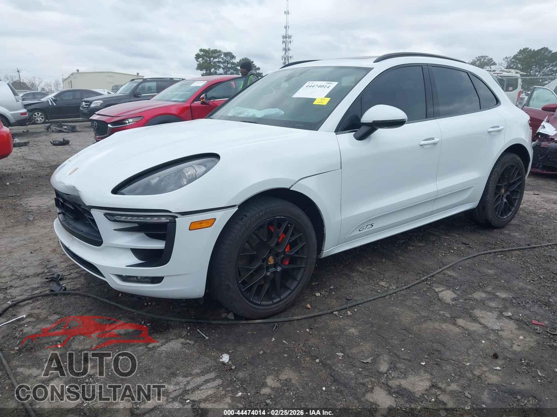 PORSCHE MACAN 2018 - WP1AG2A51JLB63227
