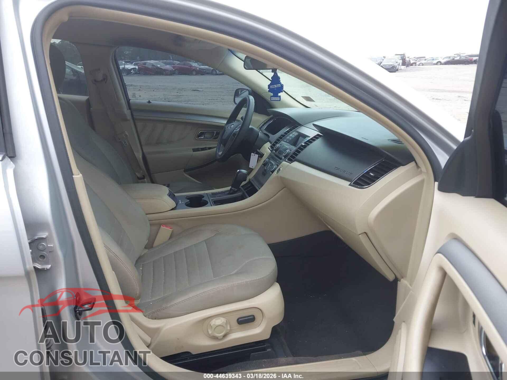 FORD TAURUS 2015 - 1FAHP2D85FG130565