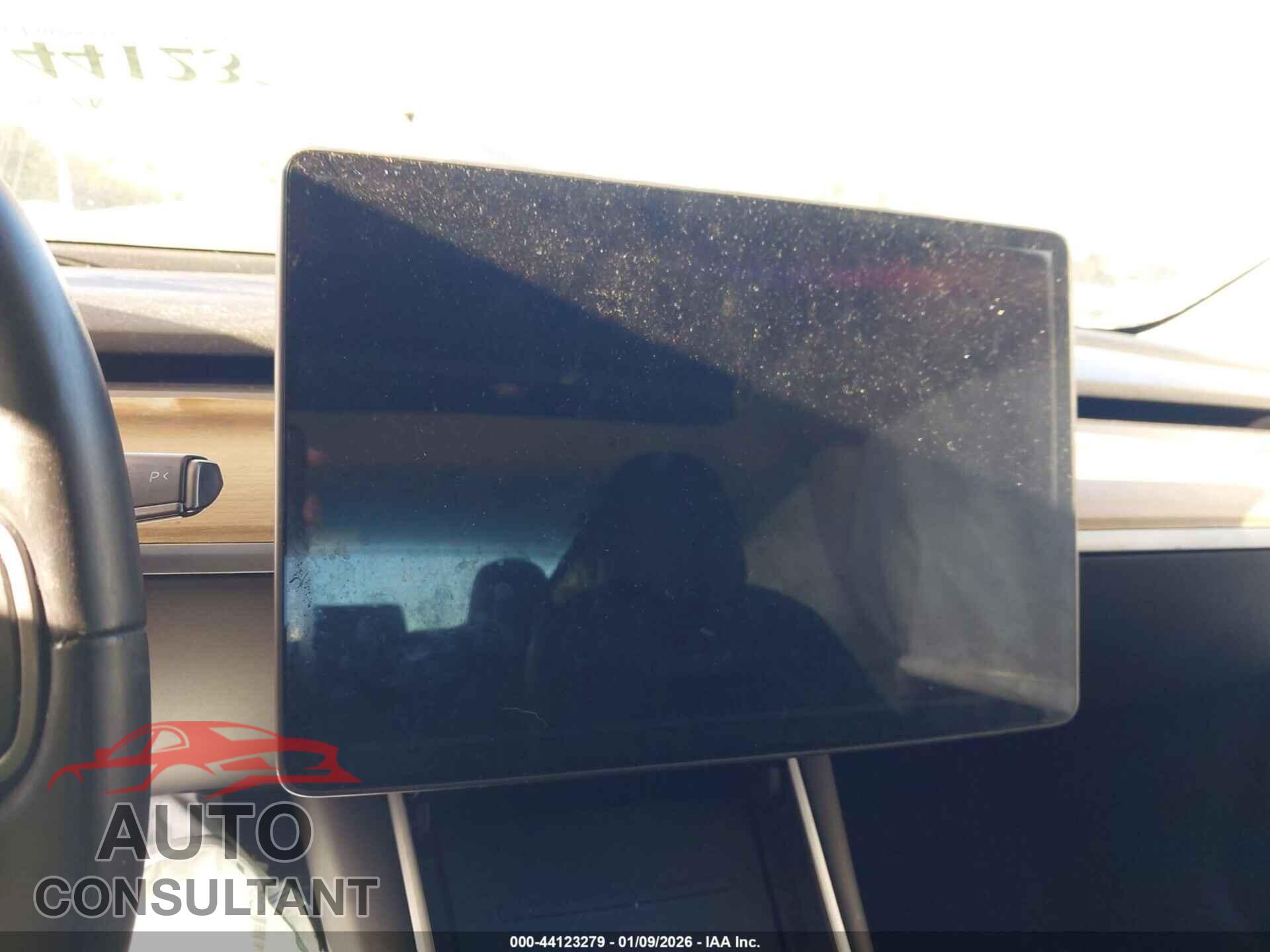 TESLA MODEL 3 2018 - 5YJ3E1EA3JF025757