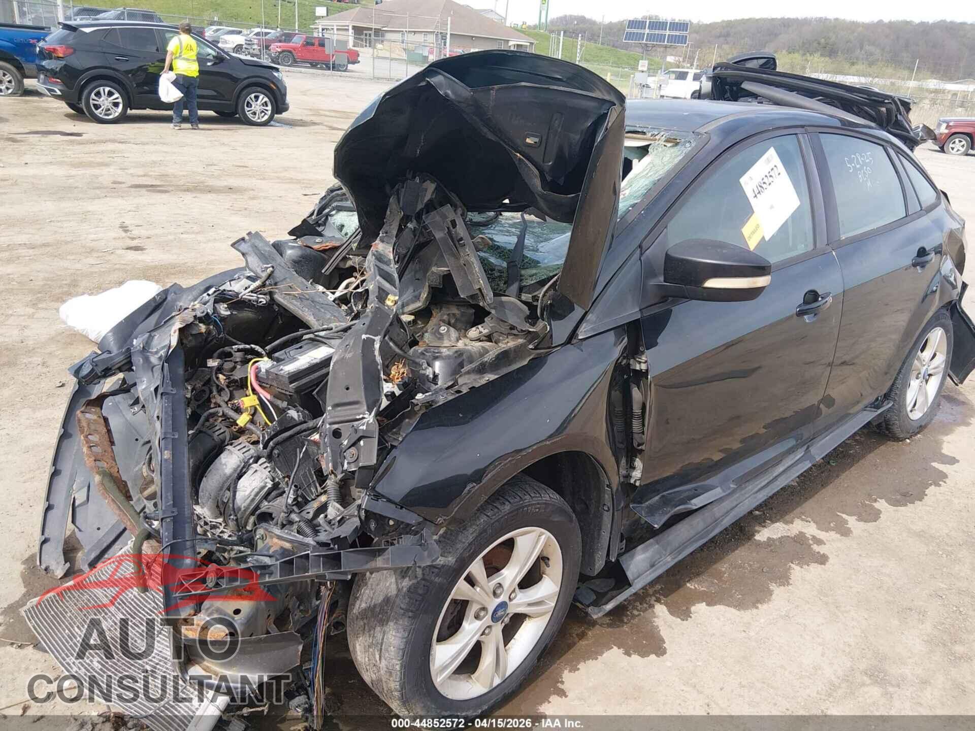 FORD FOCUS 2012 - 1FAHP3F27CL304105