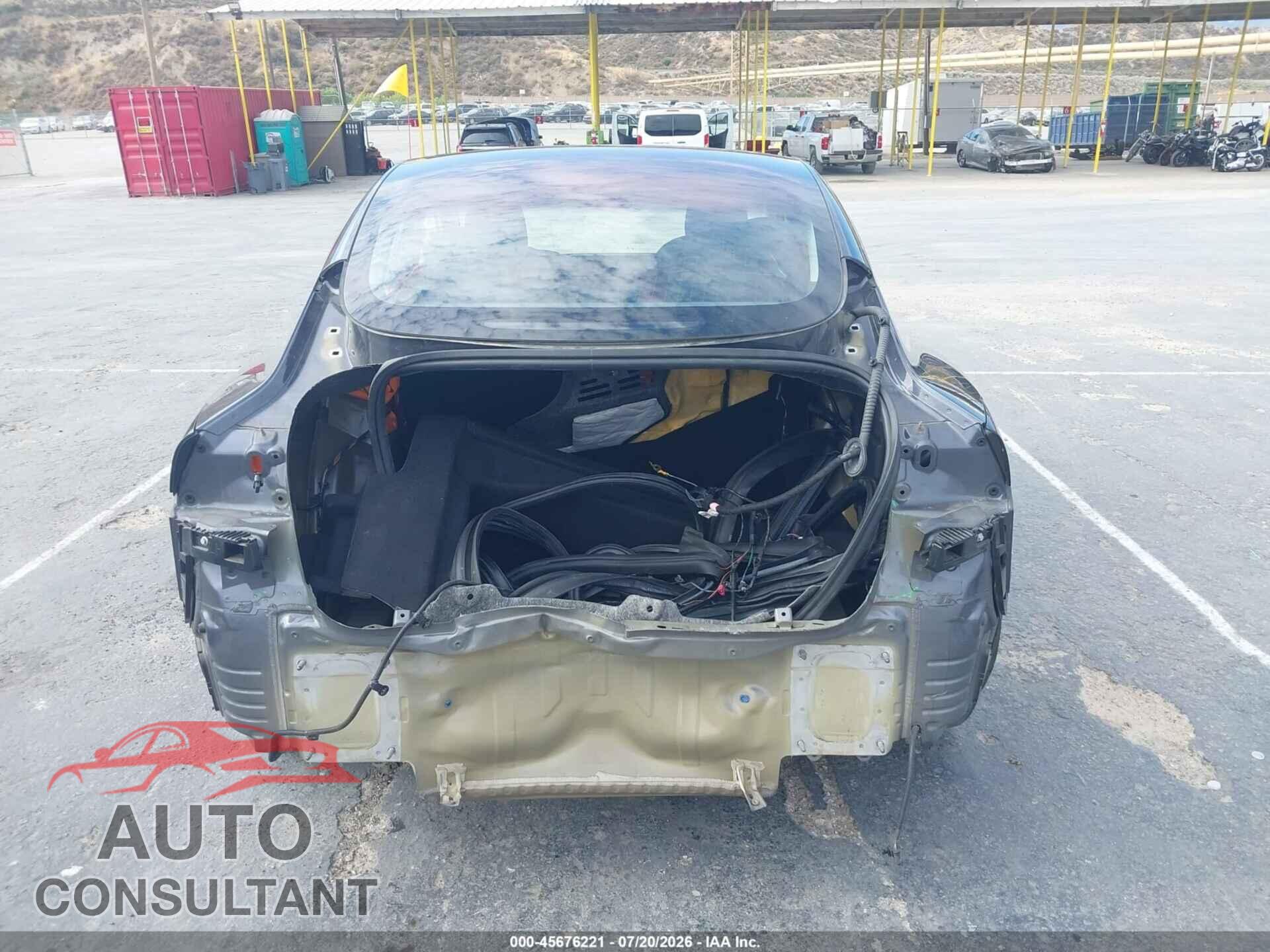 TESLA MODEL 3 2018 - 5YJ3E1EA2JF158459