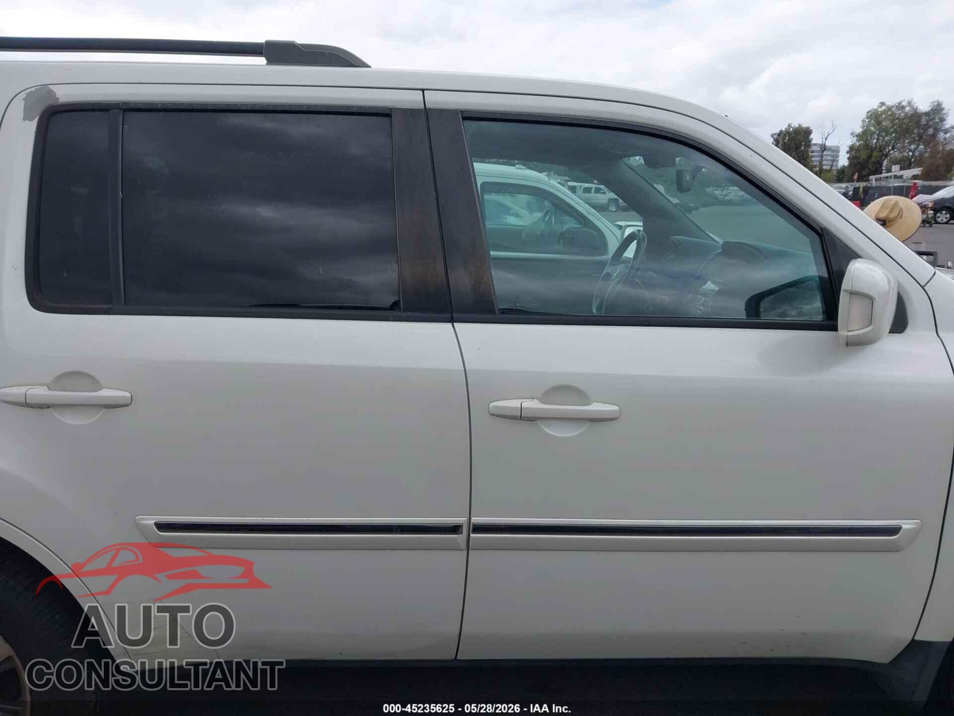 HONDA PILOT 2013 - 5FNYF3H95DB005448