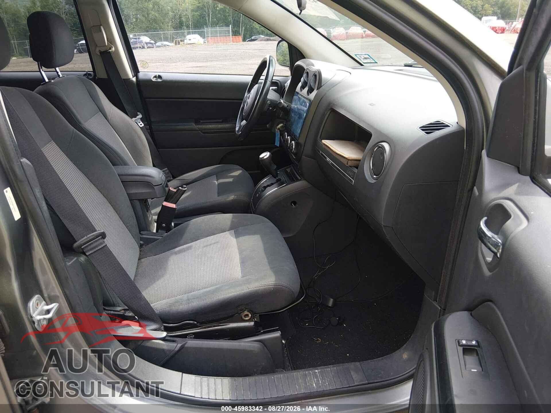 JEEP COMPASS 2011 - 1J4NF1FB5BD244607