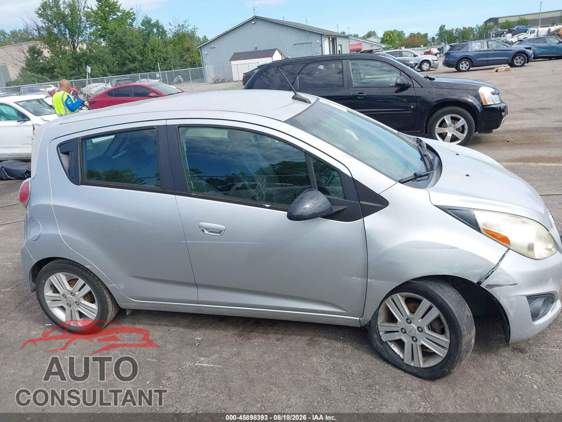 CHEVROLET SPARK 2013 - KL8CB6S98DC504301