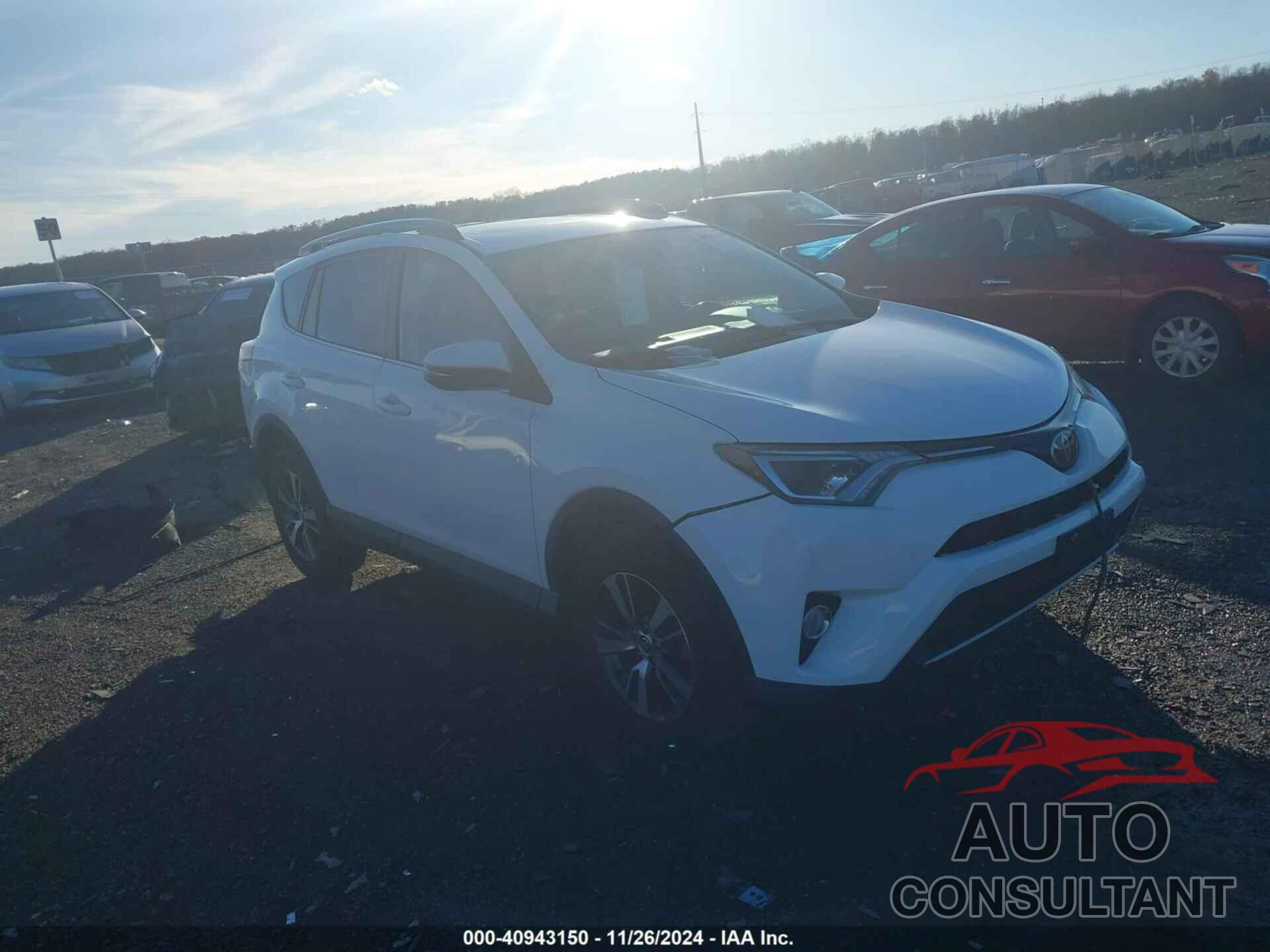 TOYOTA RAV4 2018 - 2T3RFREV0JW703786