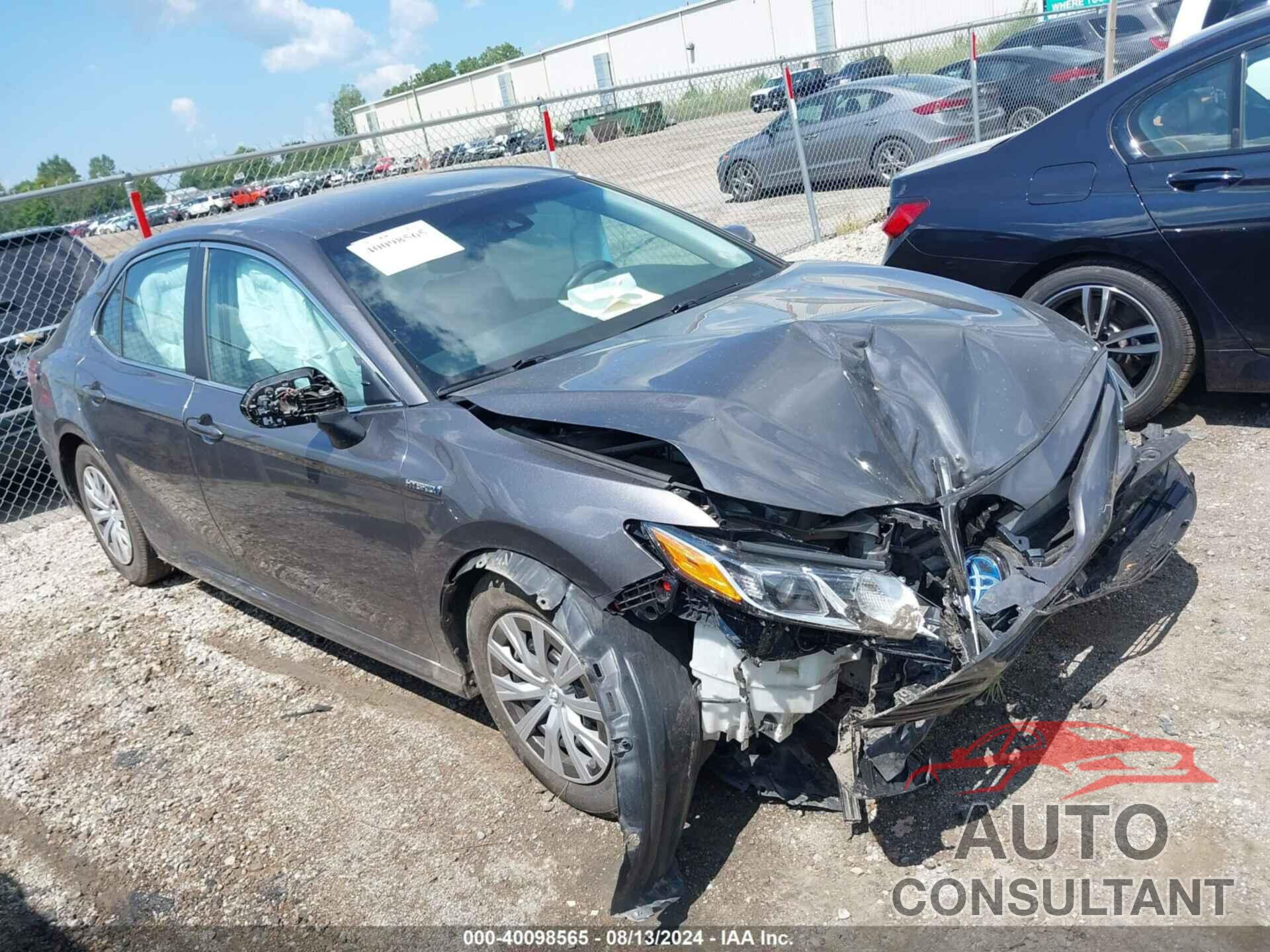 TOYOTA CAMRY HYBRID 2018 - 4T1B31HK5JU001095