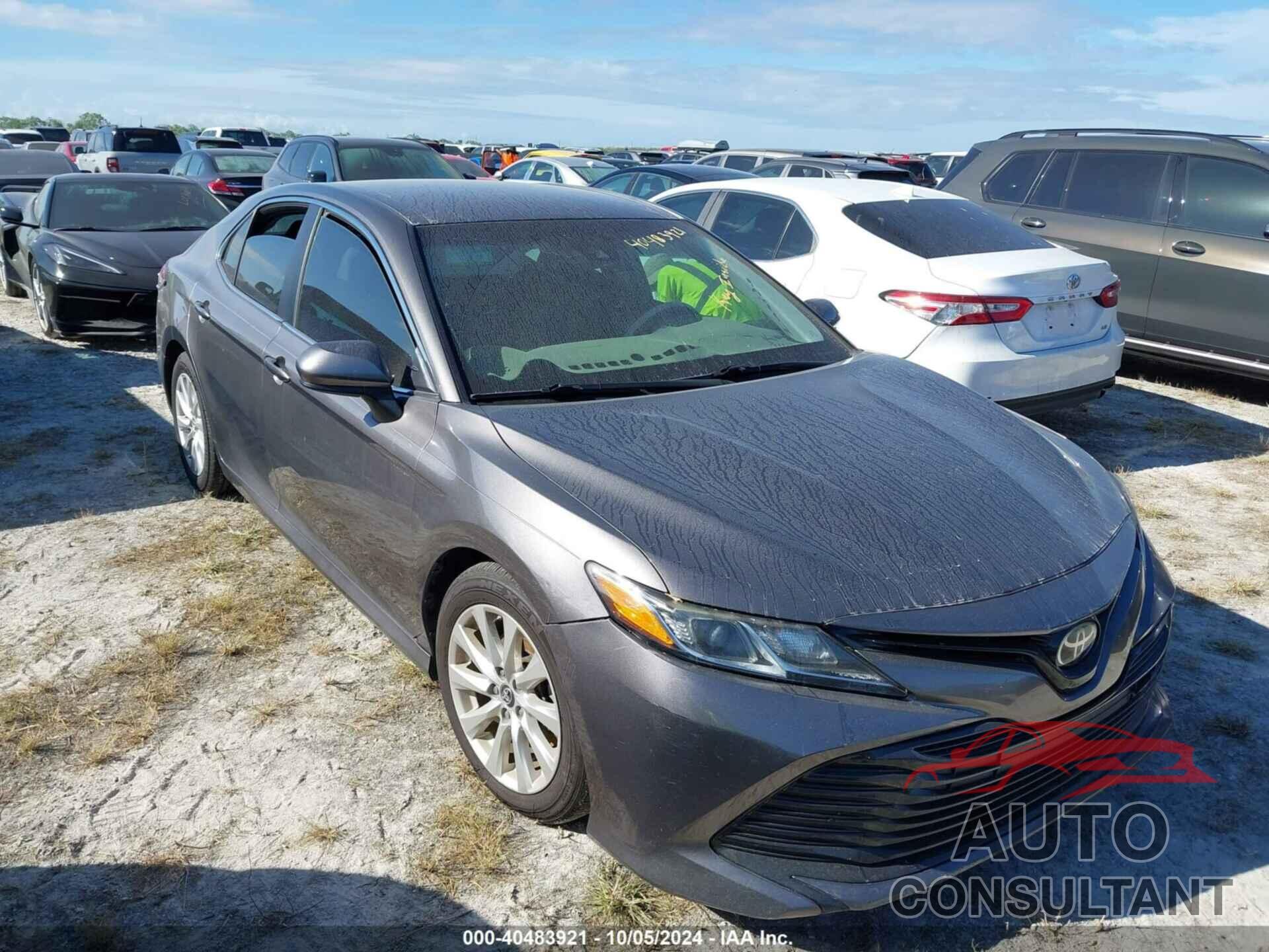 TOYOTA CAMRY 2018 - 4T1B11HK5JU516491