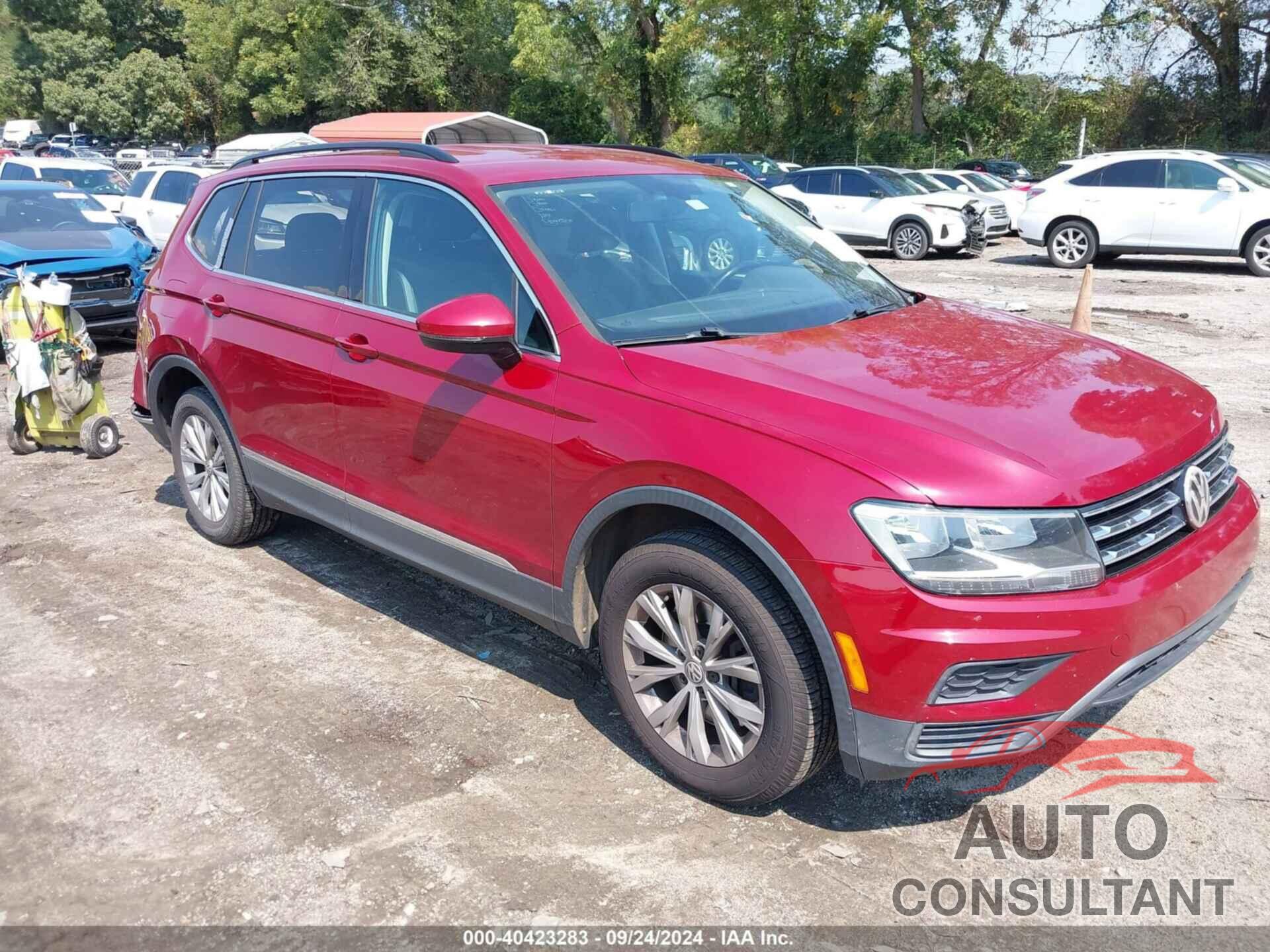 VOLKSWAGEN TIGUAN 2018 - 3VV3B7AX3JM108463