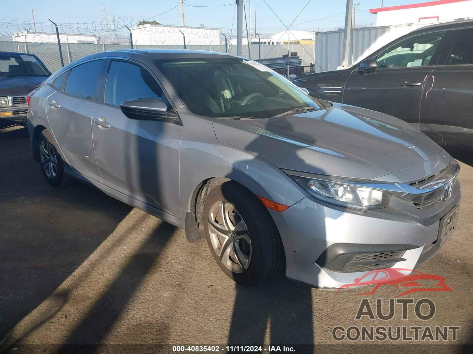 HONDA CIVIC 2018 - 2HGFC2F55JH546615
