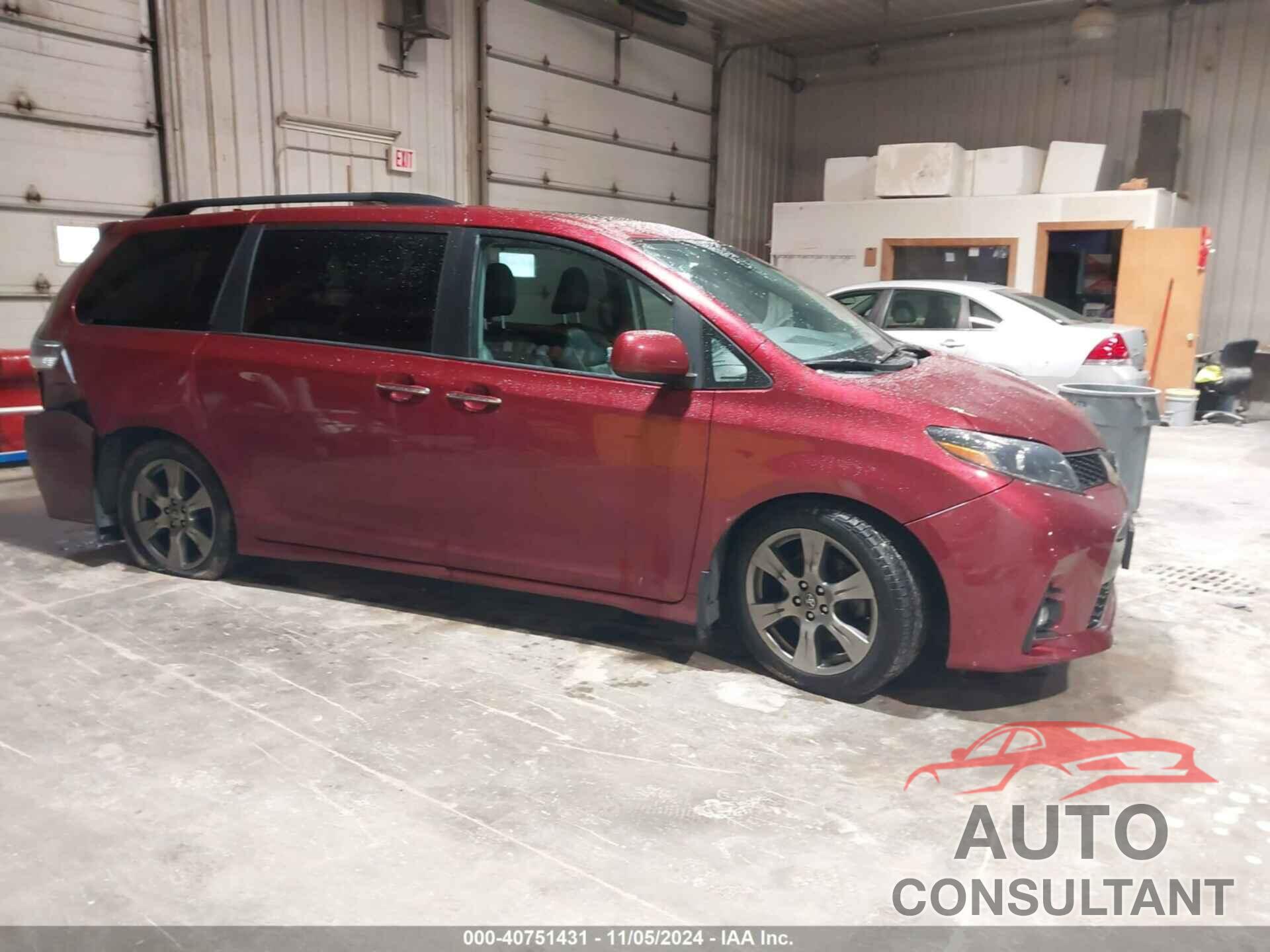 TOYOTA SIENNA 2018 - 5TDXZ3DC3JS934095