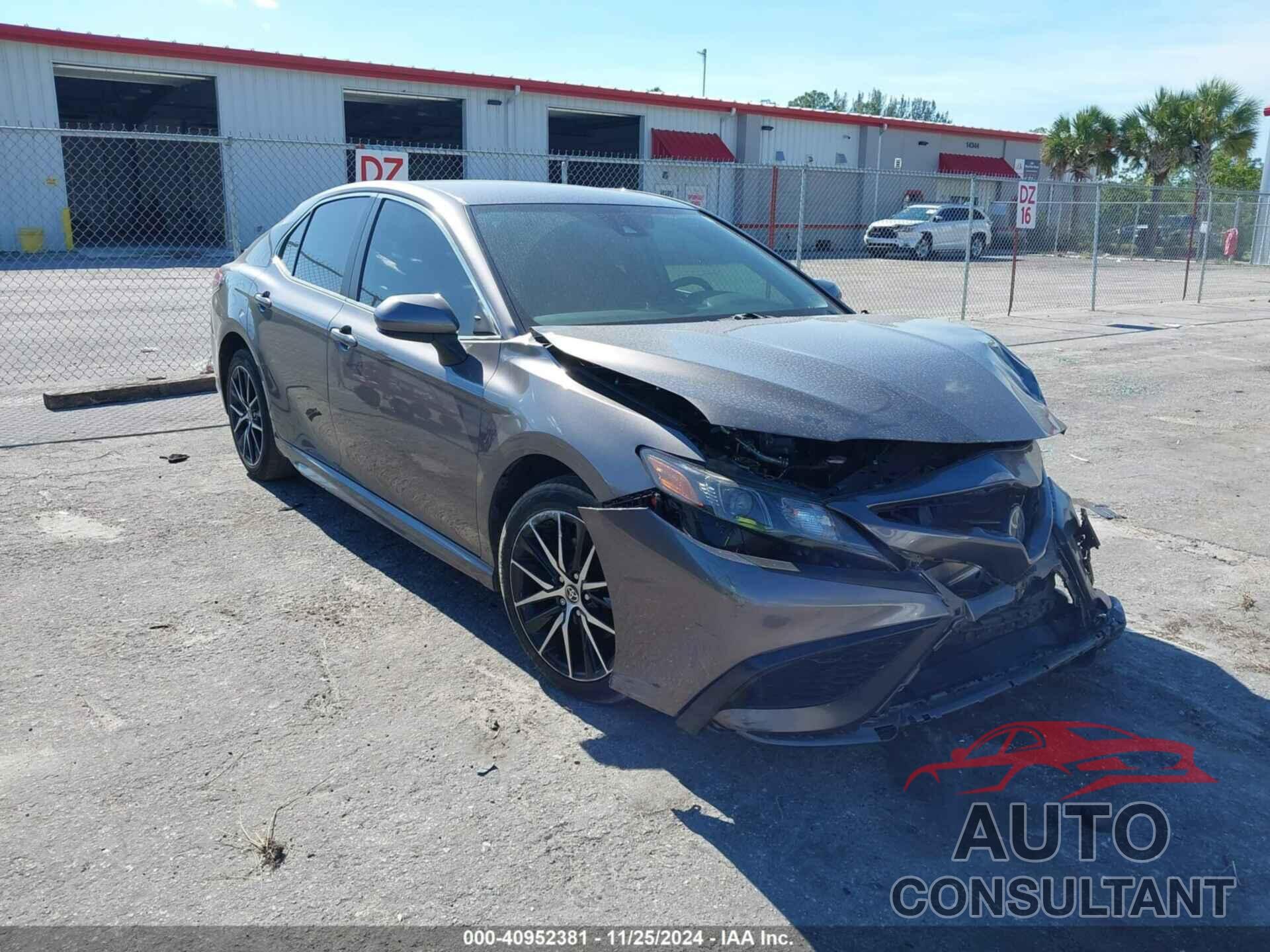 TOYOTA CAMRY 2021 - 4T1G11AK3MU527168