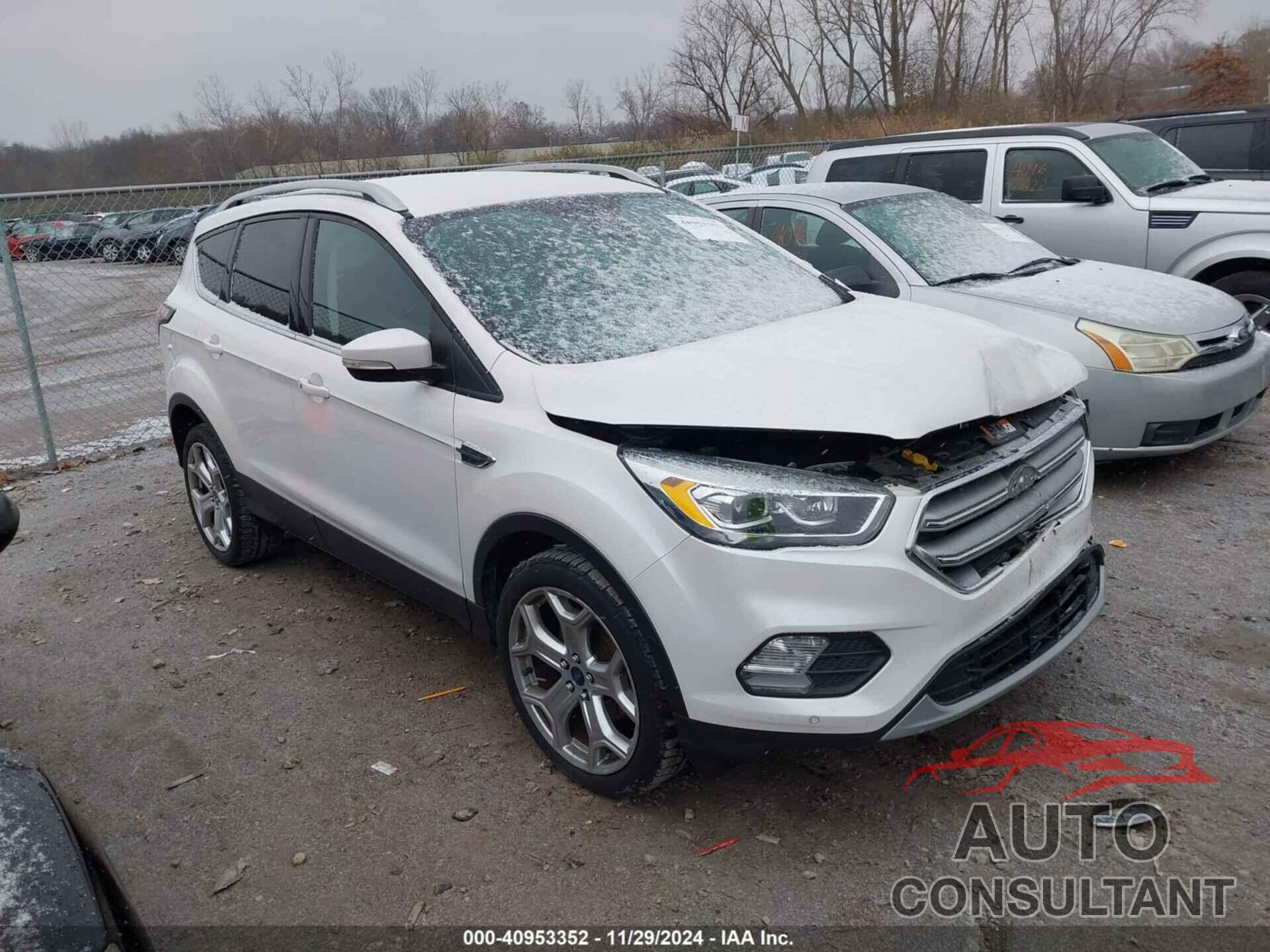 FORD ESCAPE 2017 - 1FMCU0JD8HUB14640