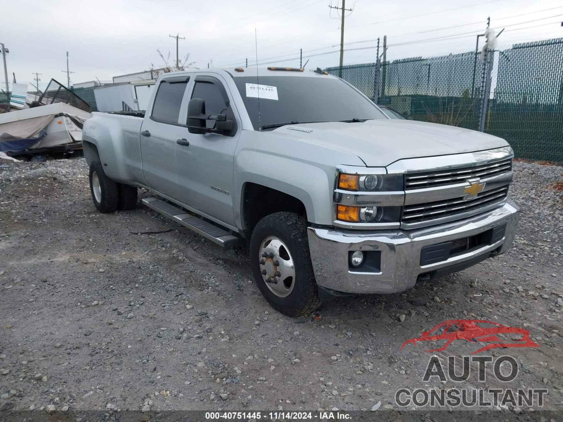 CHEVROLET SILVERADO 3500HD 2015 - 1GC4KZC81FF131025