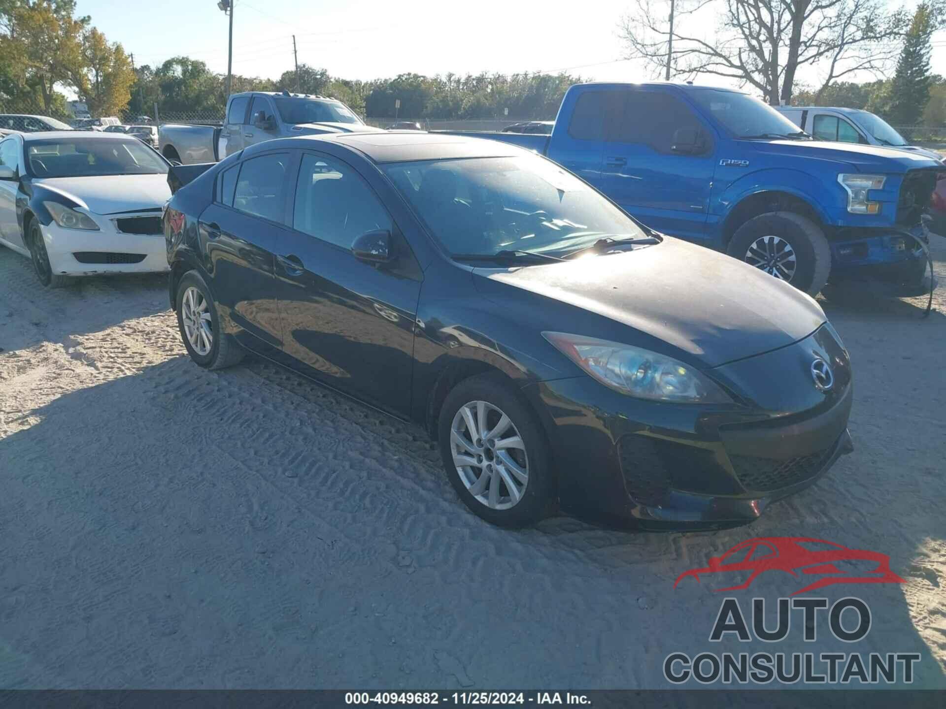 MAZDA MAZDA3 2012 - JM1BL1W74C1564114