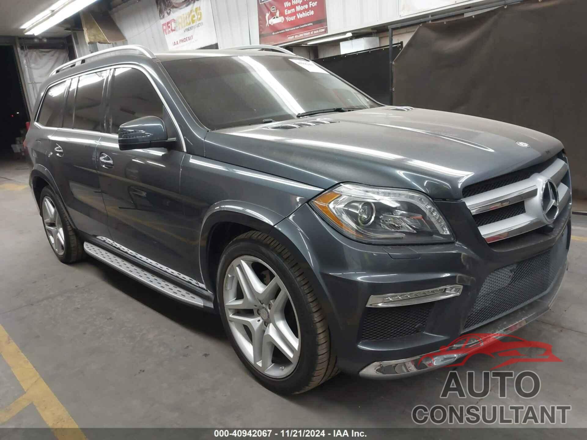 MERCEDES-BENZ GL 550 2013 - 4JGDF7DE7DA240222