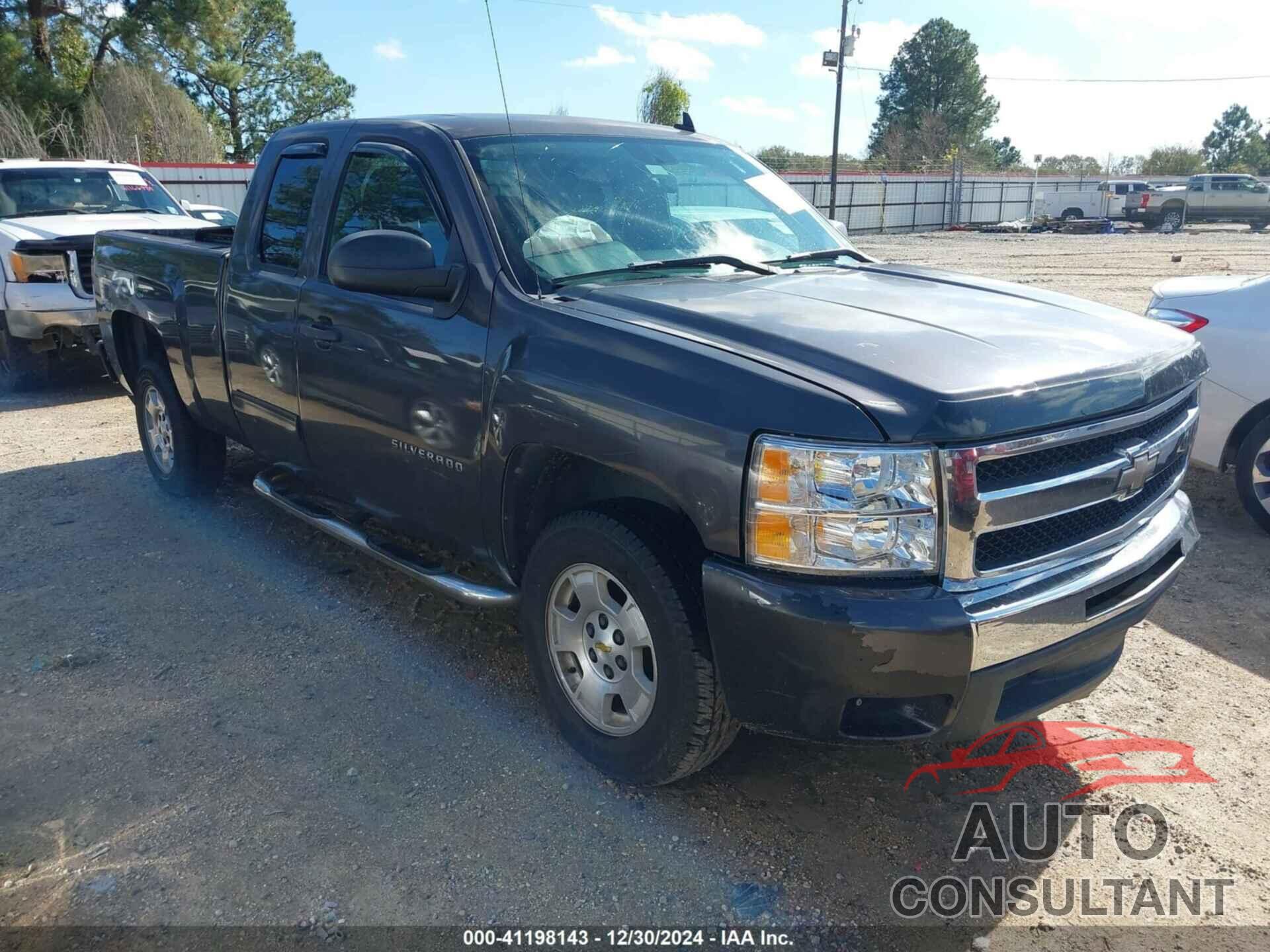 CHEVROLET SILVERADO 1500 2011 - 1GCRCSE09BZ190575