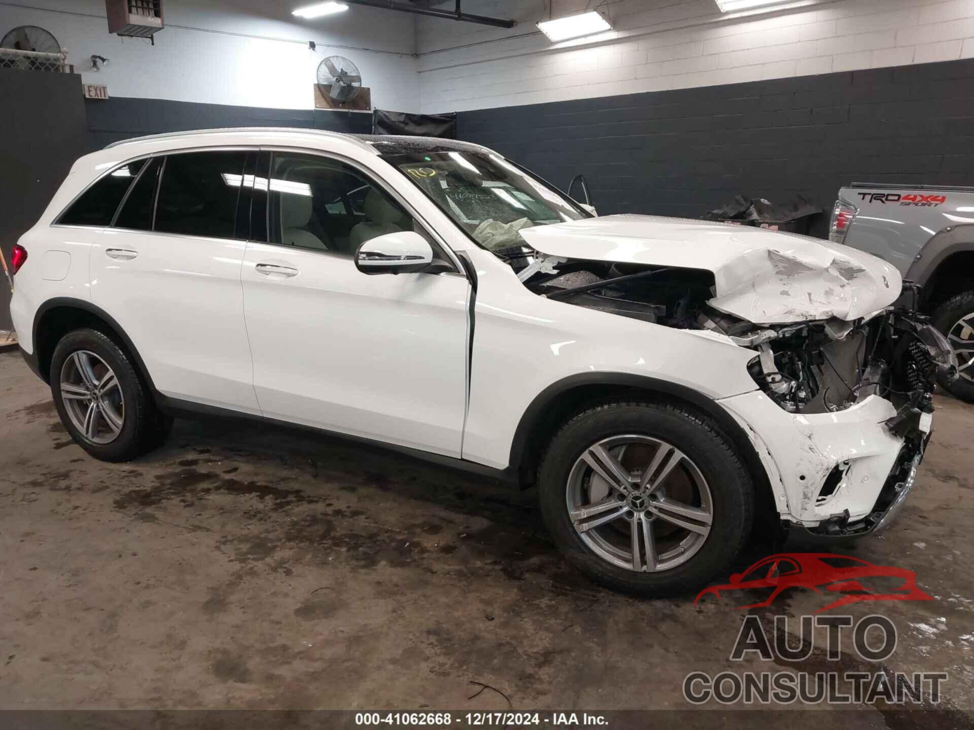 MERCEDES-BENZ GLC 300 2022 - W1N0G8EB1NV327465