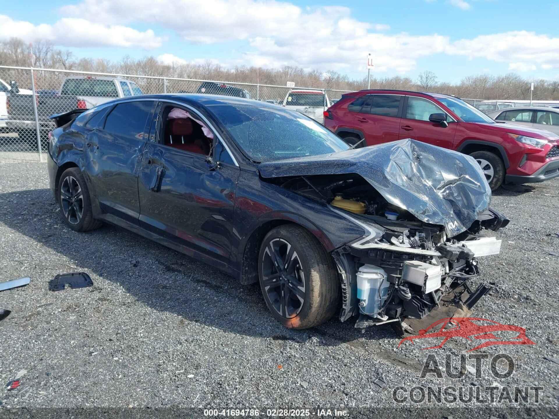 KIA K5 2022 - 5XXG64J24NG129630