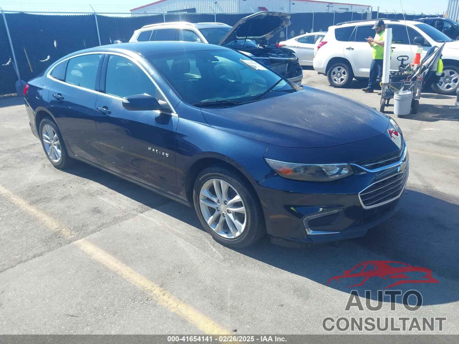CHEVROLET MALIBU 2017 - 1G1ZE5ST7HF142599