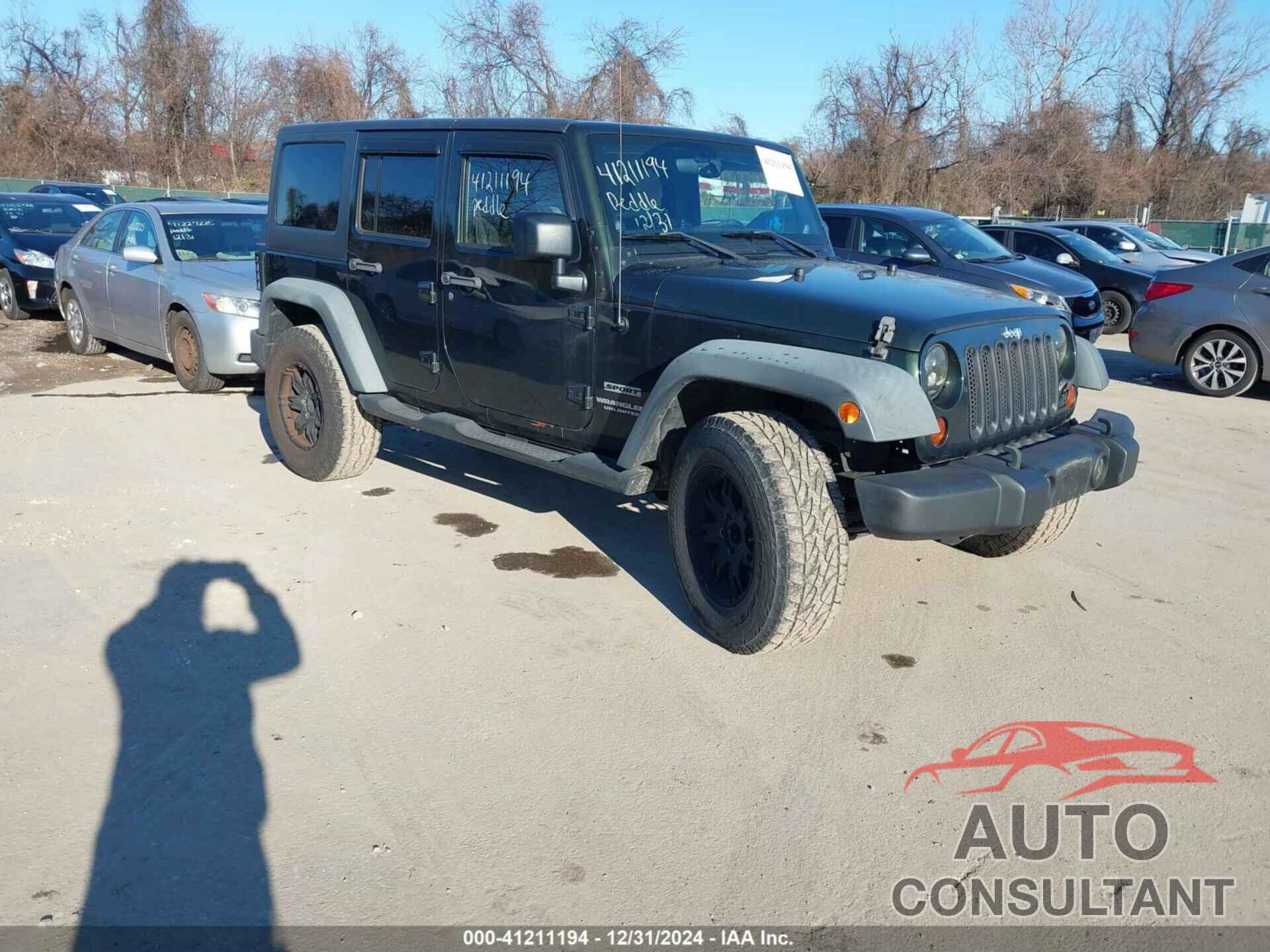 JEEP WRANGLER UNLIMITED 2011 - 1J4HA3H15BL562230