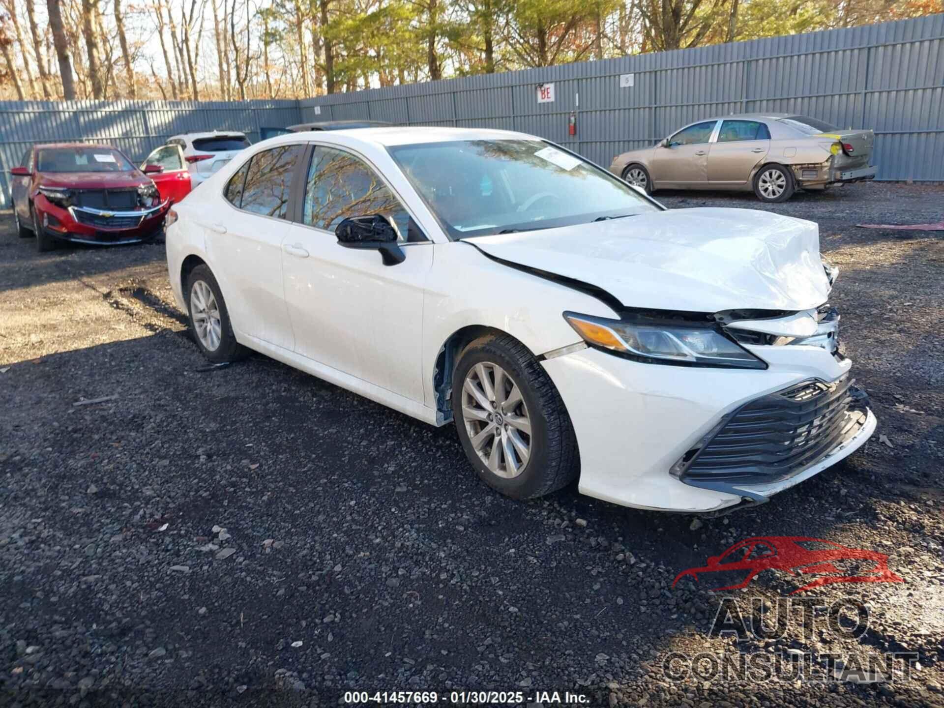 TOYOTA CAMRY 2019 - 4T1B11HK3KU175402
