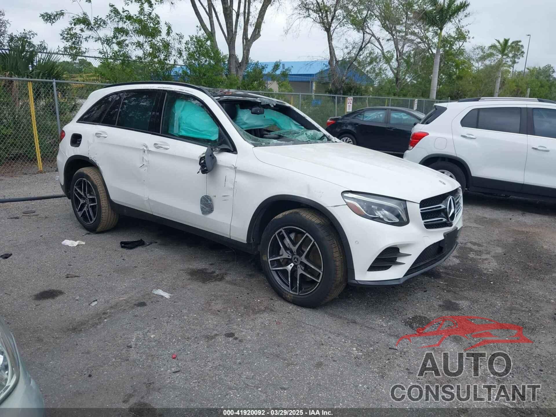 MERCEDES-BENZ GLC 300 2018 - WDC0G4KB7JV045792