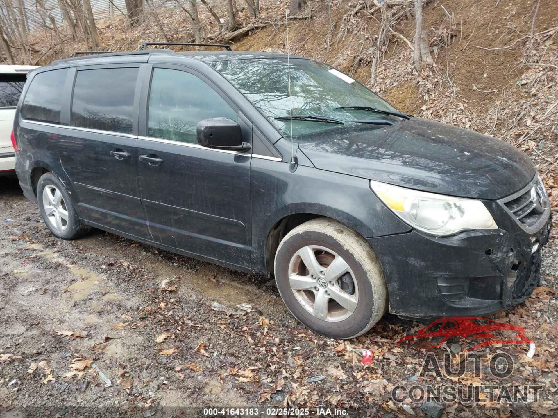 VOLKSWAGEN ROUTAN 2011 - 2V4RW5DG4BR658428