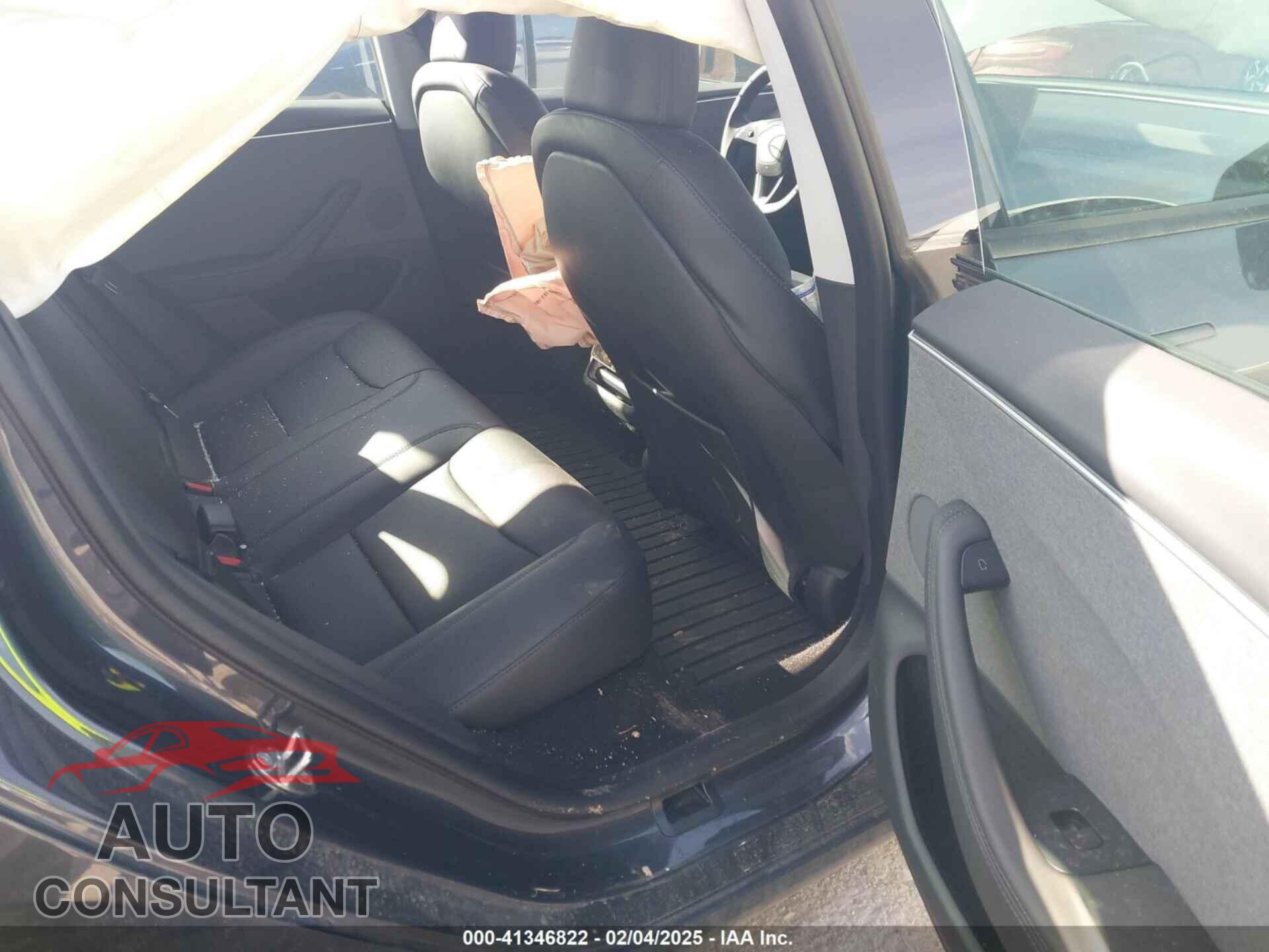 TESLA MODEL 3 2024 - 5YJ3E1EA4RF763045