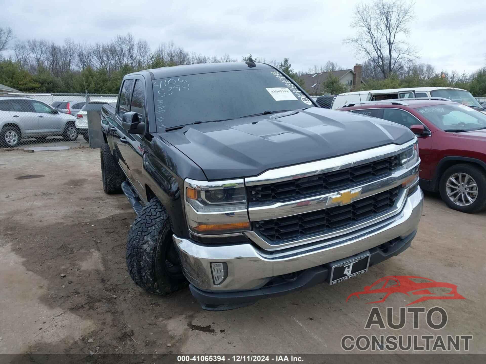 CHEVROLET SILVERADO 1500 2017 - 1GCUKREC8HF124996