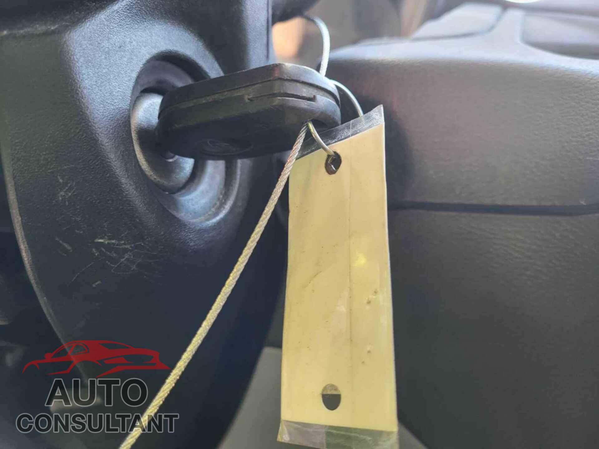 FORD TRANSIT 2019 - 1FTYR1YG7KKB48234