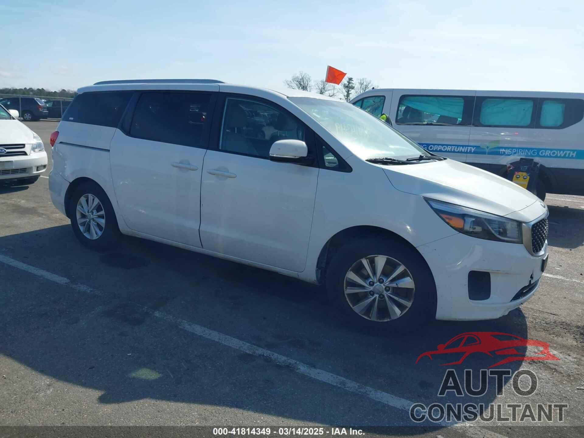 KIA SEDONA 2016 - KNDMB5C18G6119709