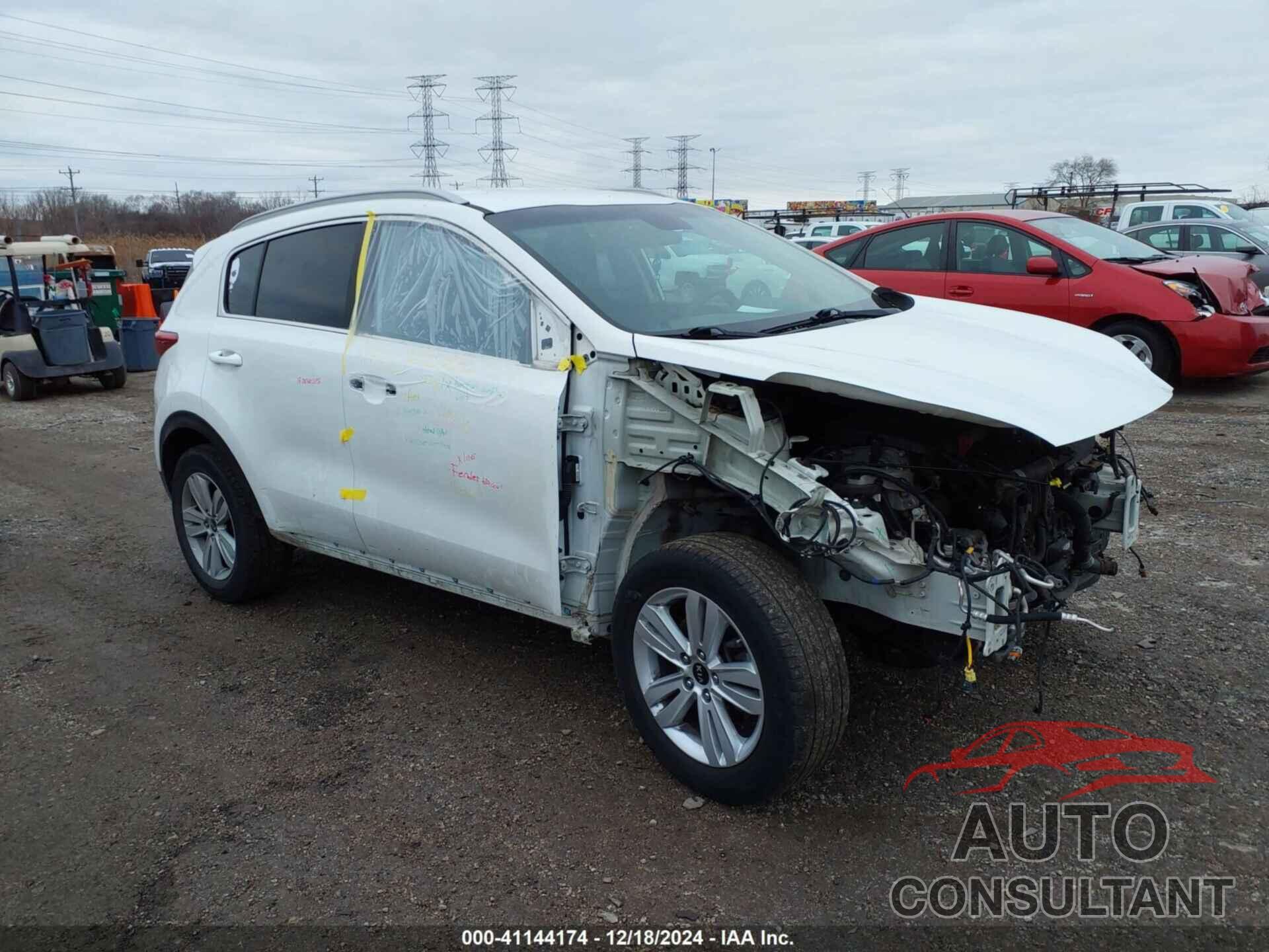 KIA SPORTAGE 2018 - KNDPMCAC4J7326034