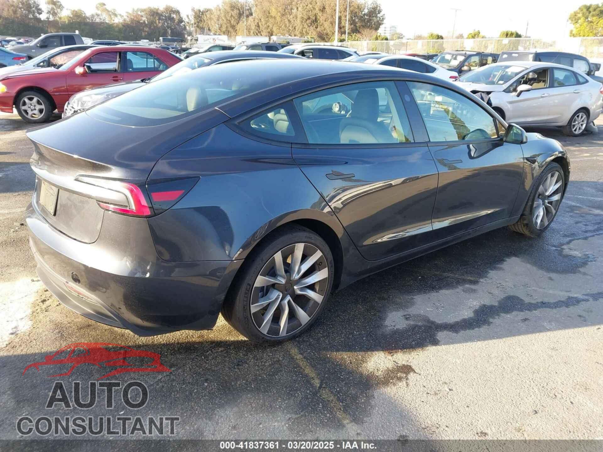 TESLA MODEL 3 2024 - 5YJ3E1EA2RF742887