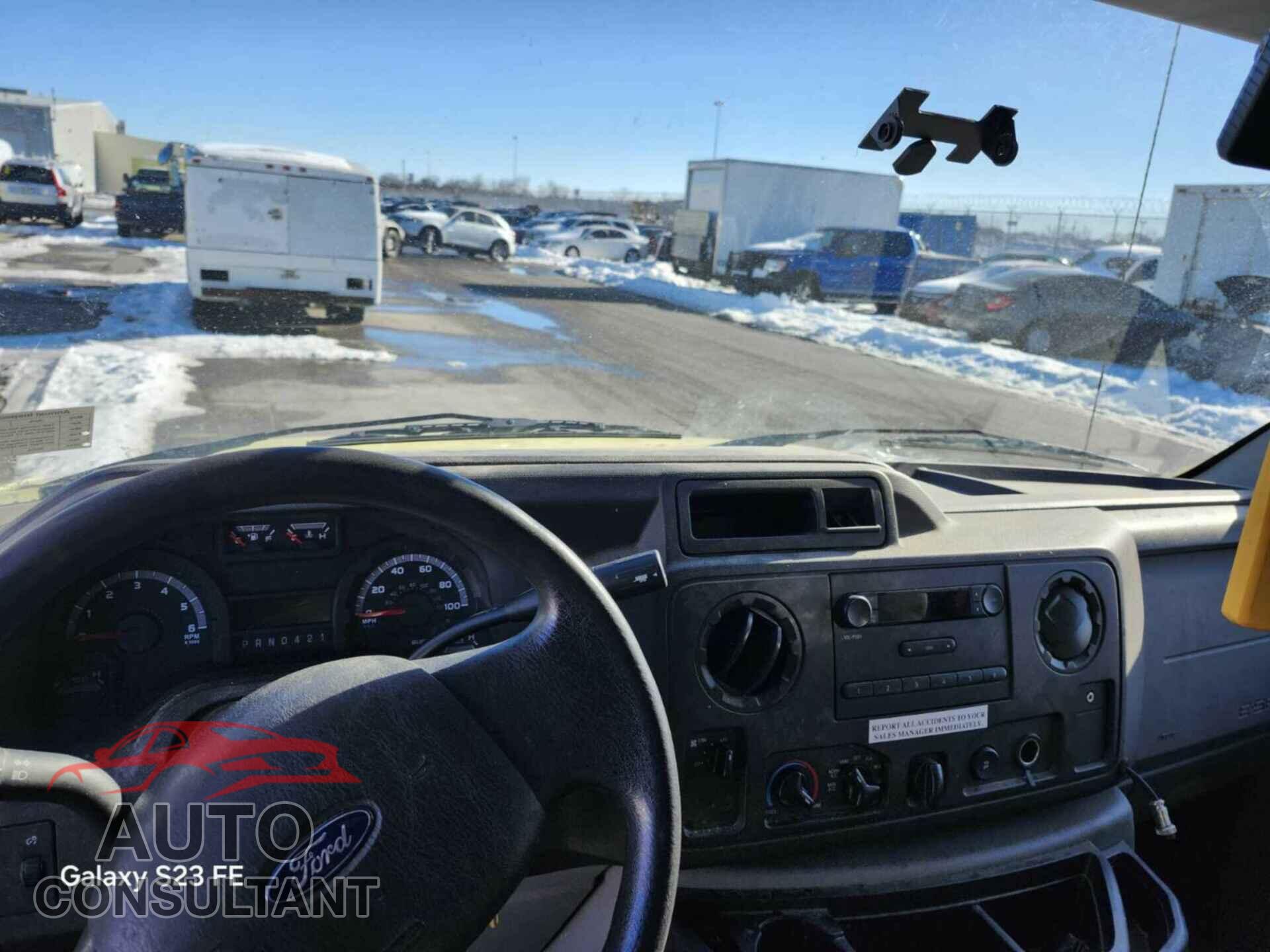 FORD ECONOLINE 2018 - 1FDXE4FS7JDC33217