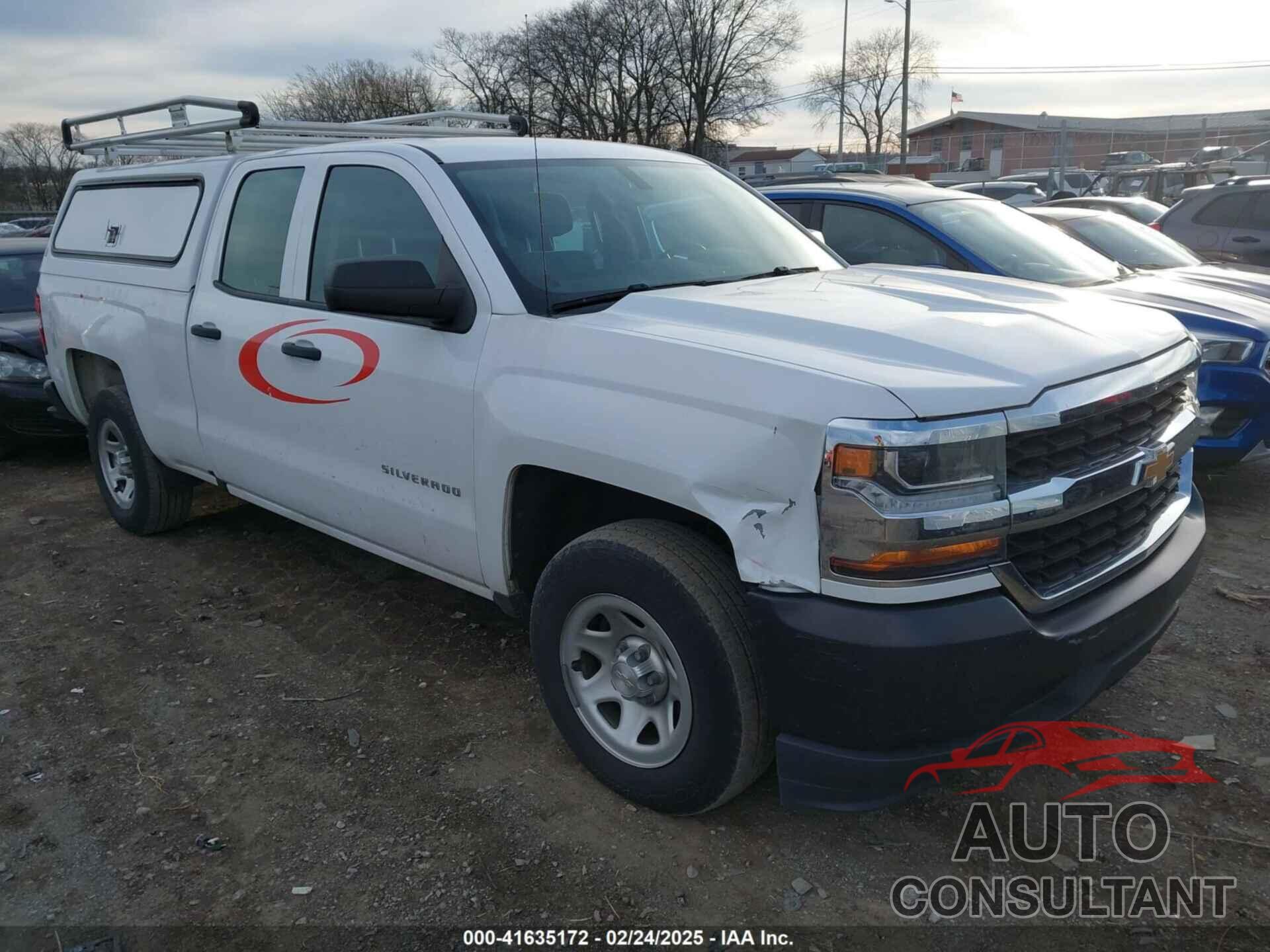 CHEVROLET SILVERADO 1500 2018 - 1GCRCNEC2JZ305026