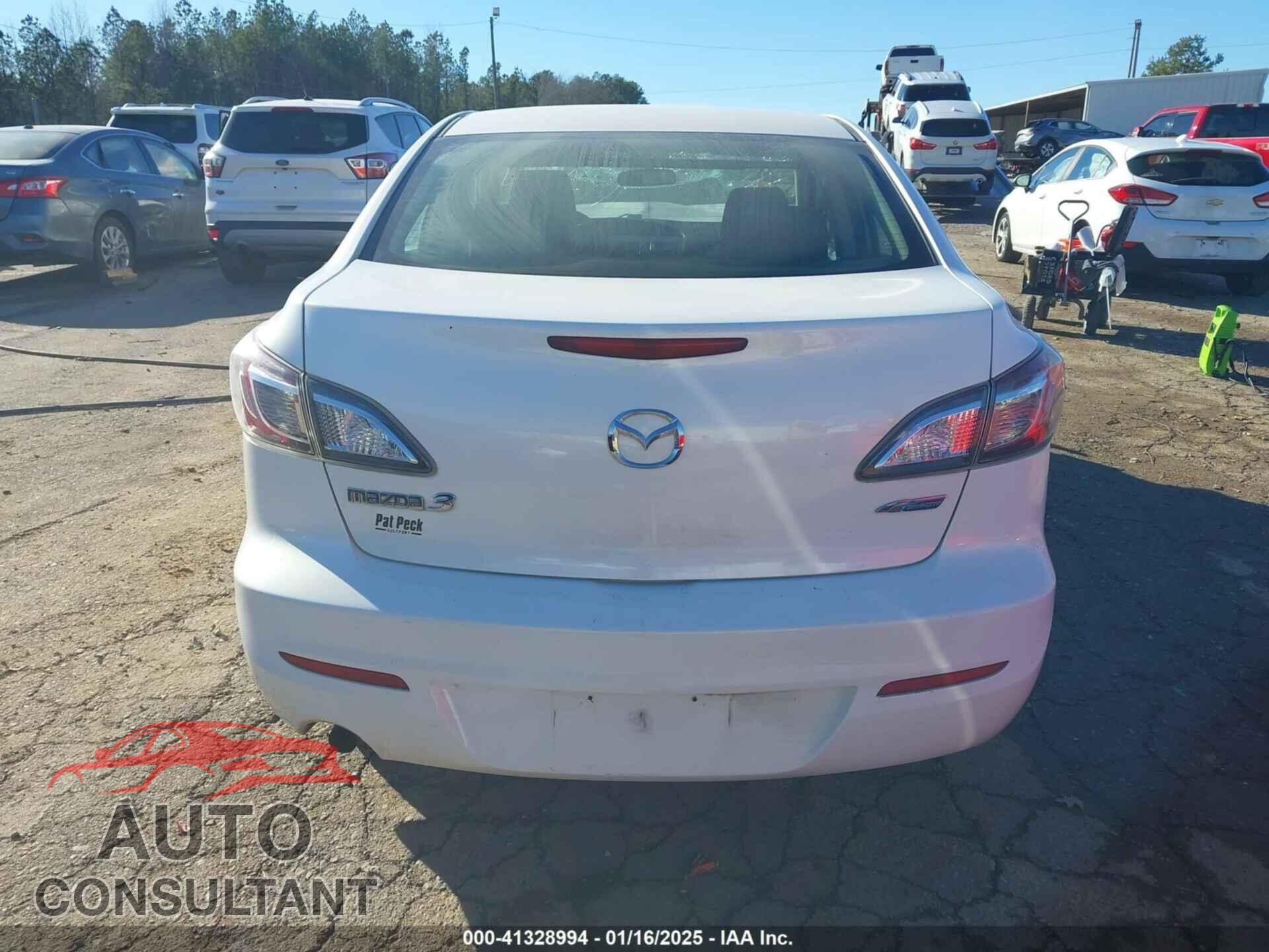 MAZDA MAZDA3 2013 - JM1BL1U75D1702148