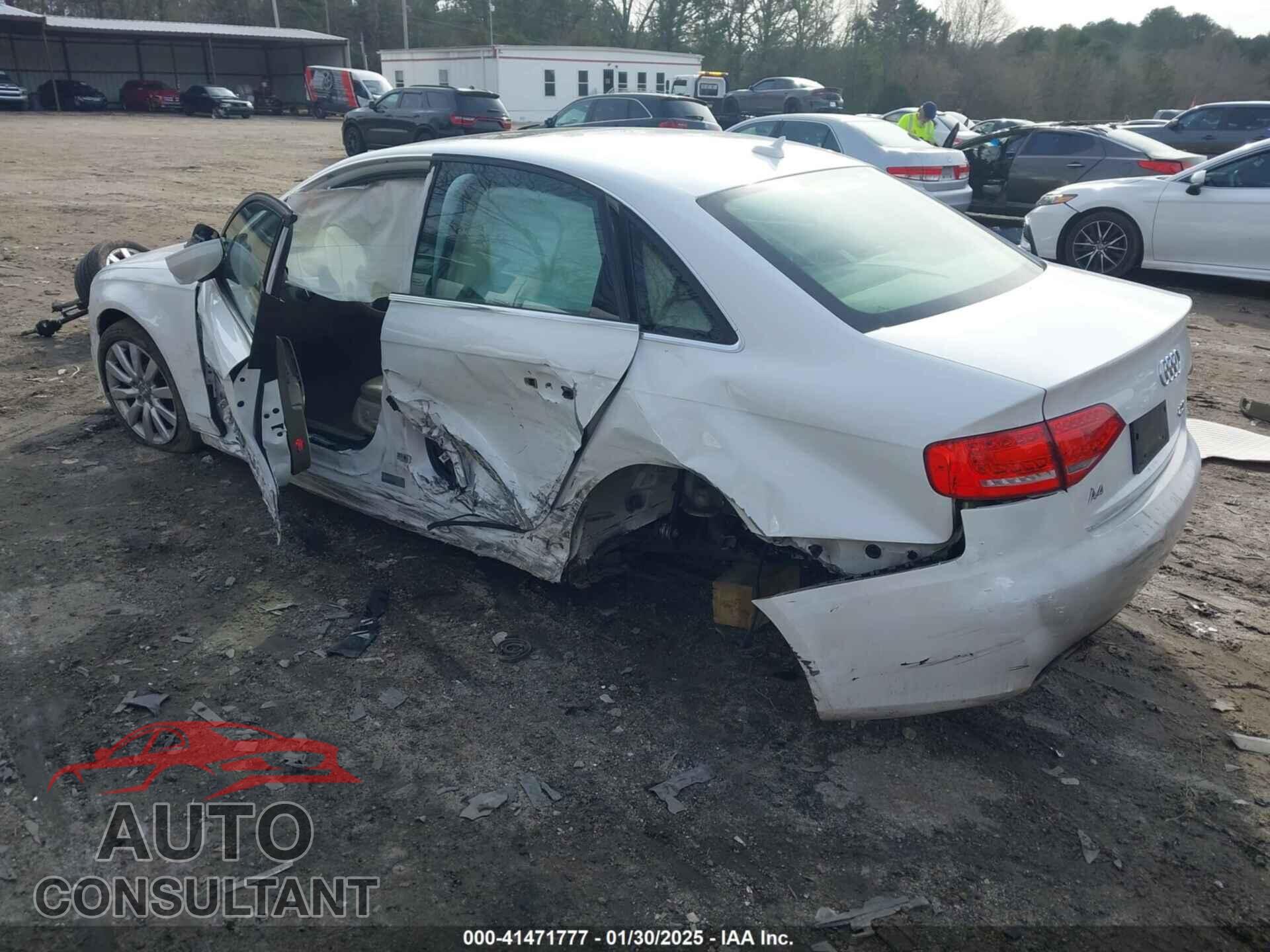 AUDI A4 2012 - WAUBFAFL7CN007076