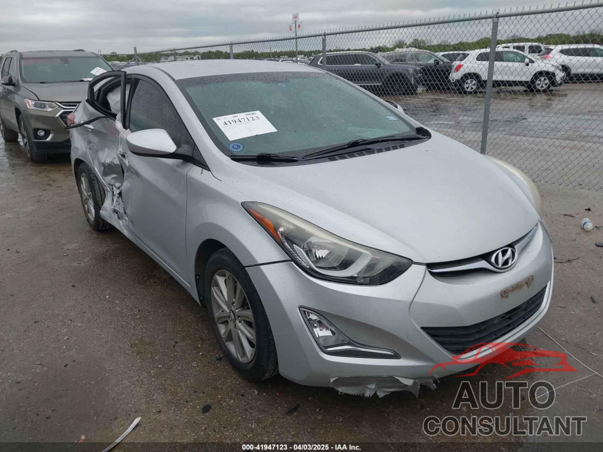 HYUNDAI ELANTRA 2014 - KMHDH4AE5EU040386