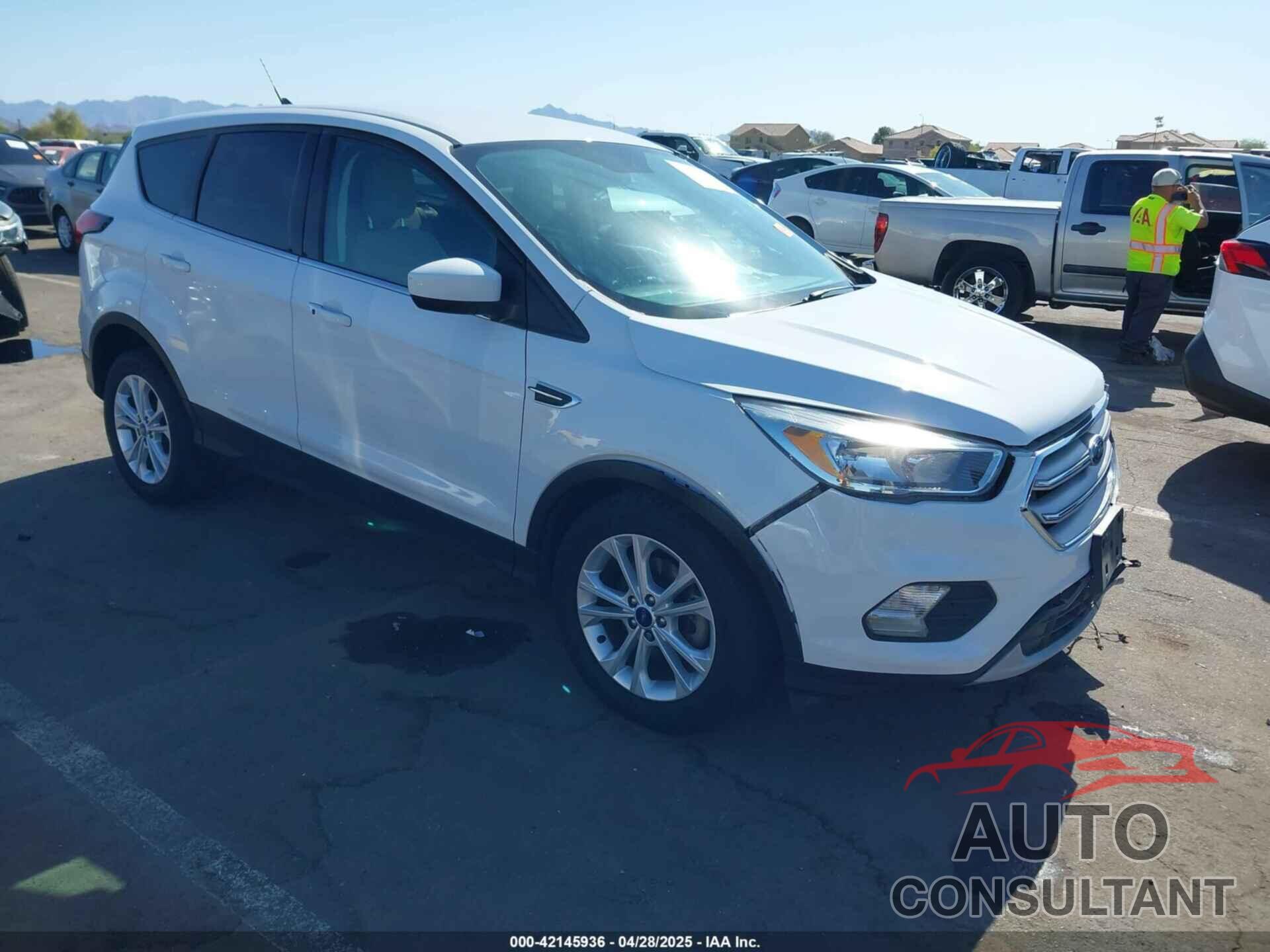 FORD ESCAPE 2019 - 1FMCU0GD3KUC52164