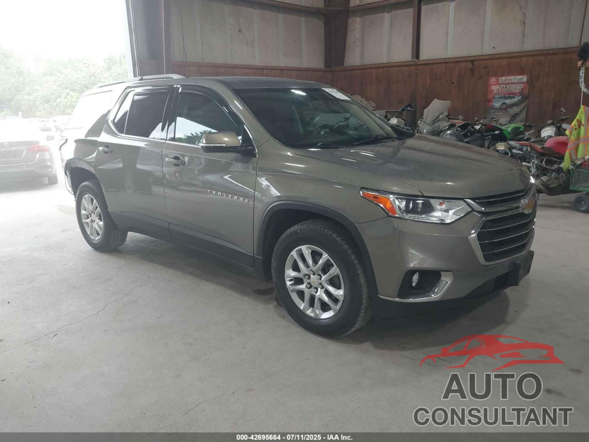 CHEVROLET TRAVERSE 2019 - 1GNEVGKW6KJ210172