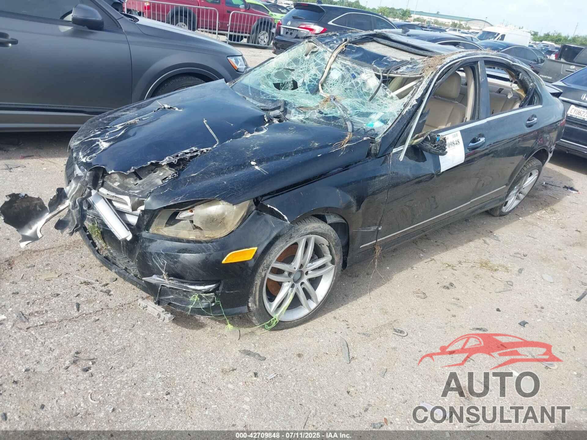 MERCEDES-BENZ C 250 2013 - WDDGF4HBXDR275022
