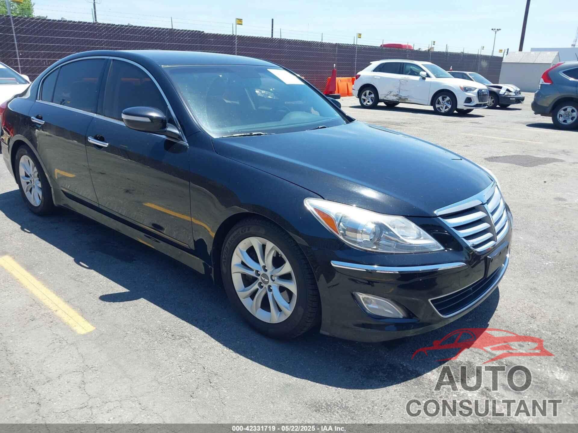 HYUNDAI GENESIS 2012 - KMHGC4DD0CU182057