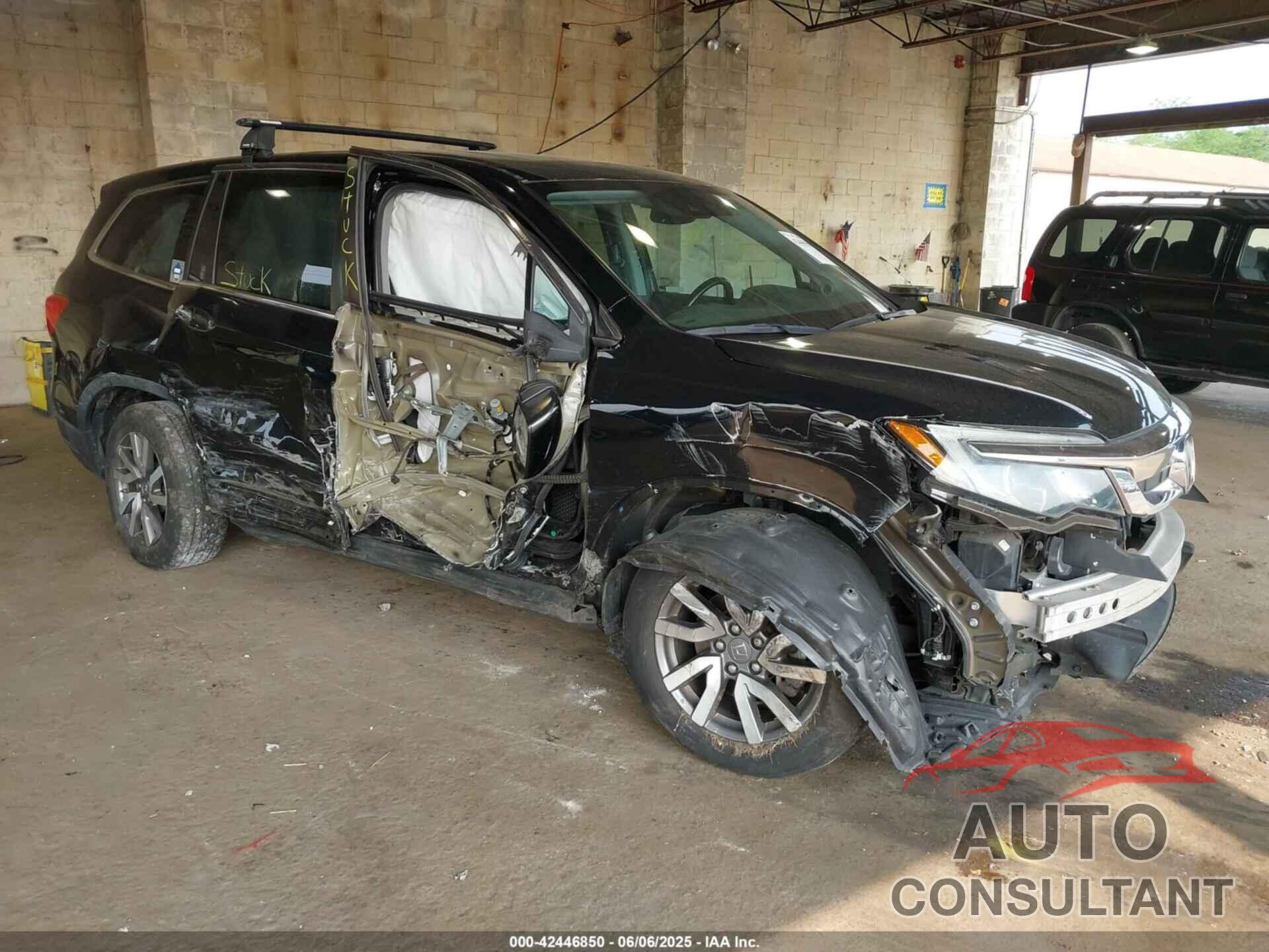 HONDA PILOT 2019 - 5FNYF6H52KB024373