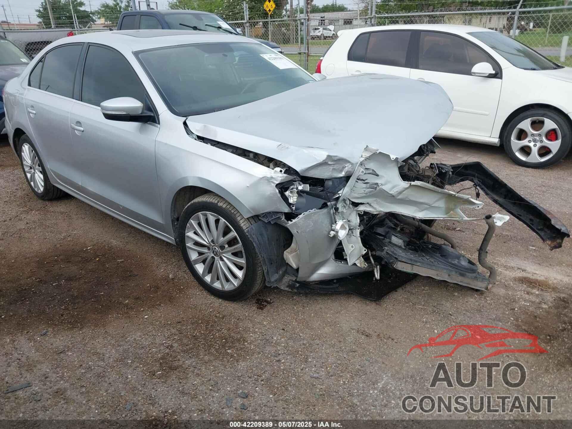 VOLKSWAGEN JETTA 2013 - 3VWLX7AJ2DM364543