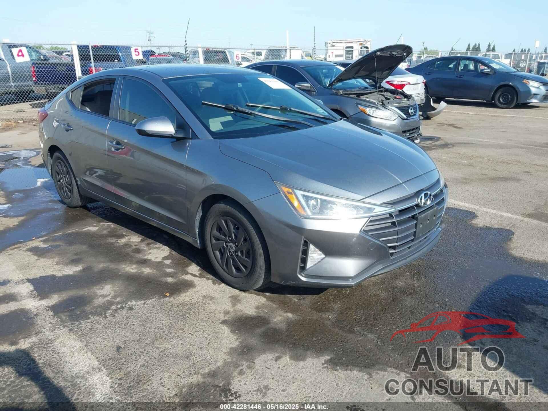 HYUNDAI ELANTRA 2019 - KMHD74LF5KU783375