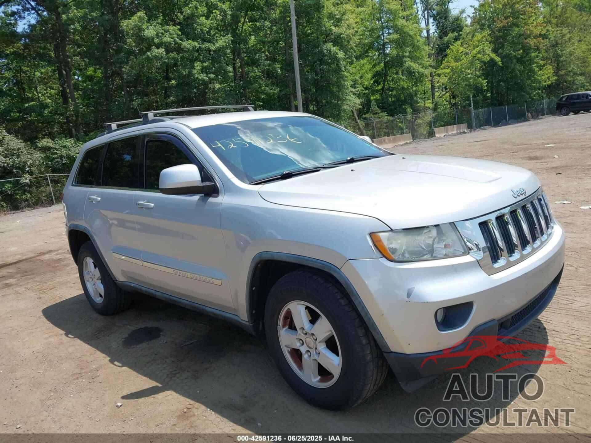 JEEP GRAND CHEROKEE 2011 - 1J4RR4GG8BC530722